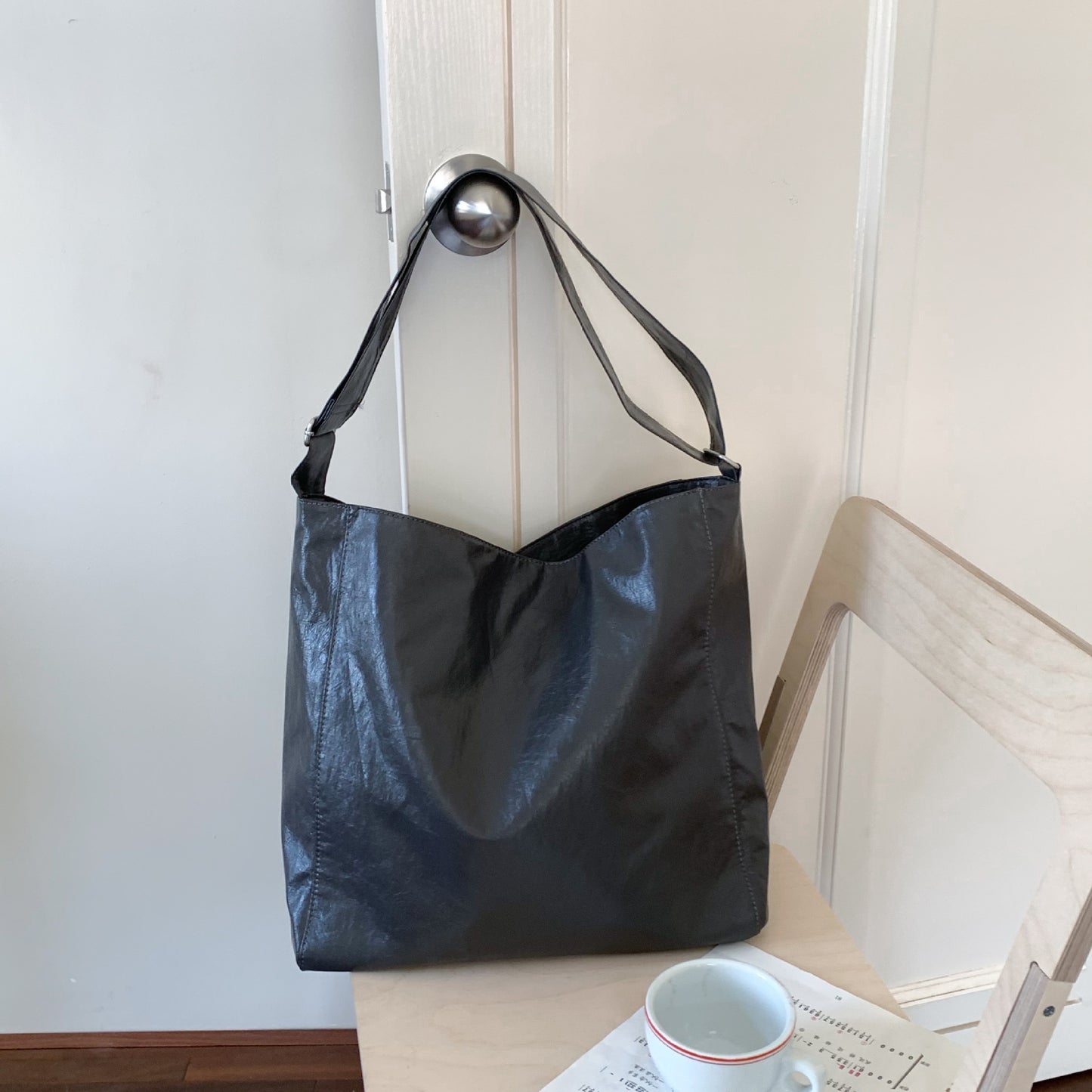 Retro Oil Wax Skin Adjustable Strap Commuter Bags