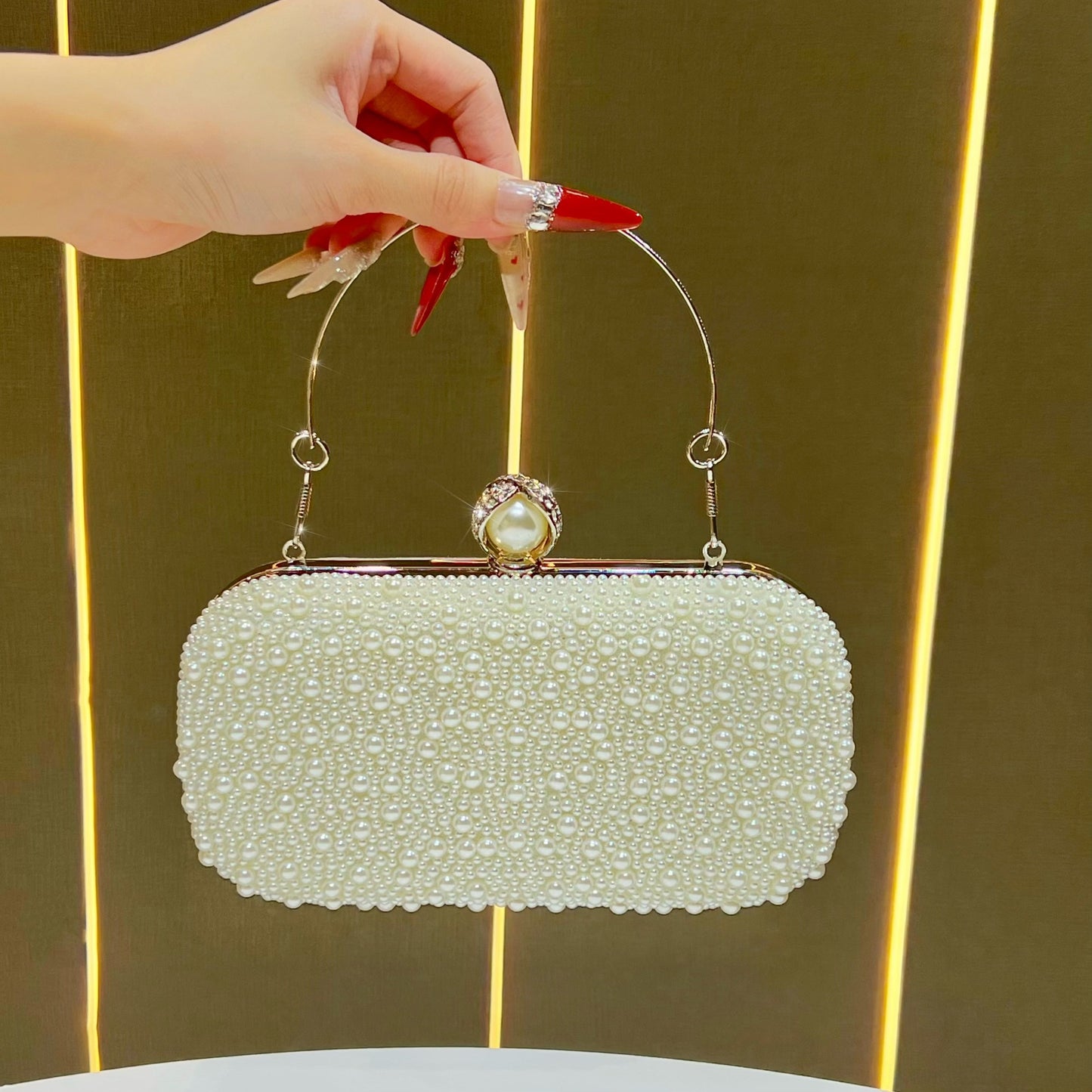Women's Fashion Pearl Clutch Chain Light Luxury Handbags