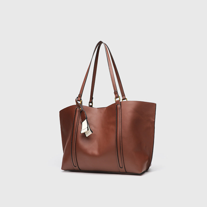 Women's Fashion Large Capacity Retro Commuter Portable Simple Women's Shoulder Bag