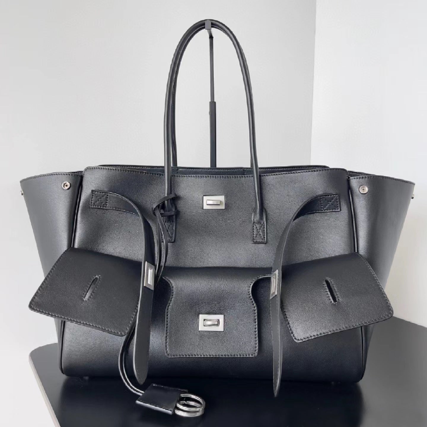 Paris Big Wings Large Capacity Fashion Women's Handbag