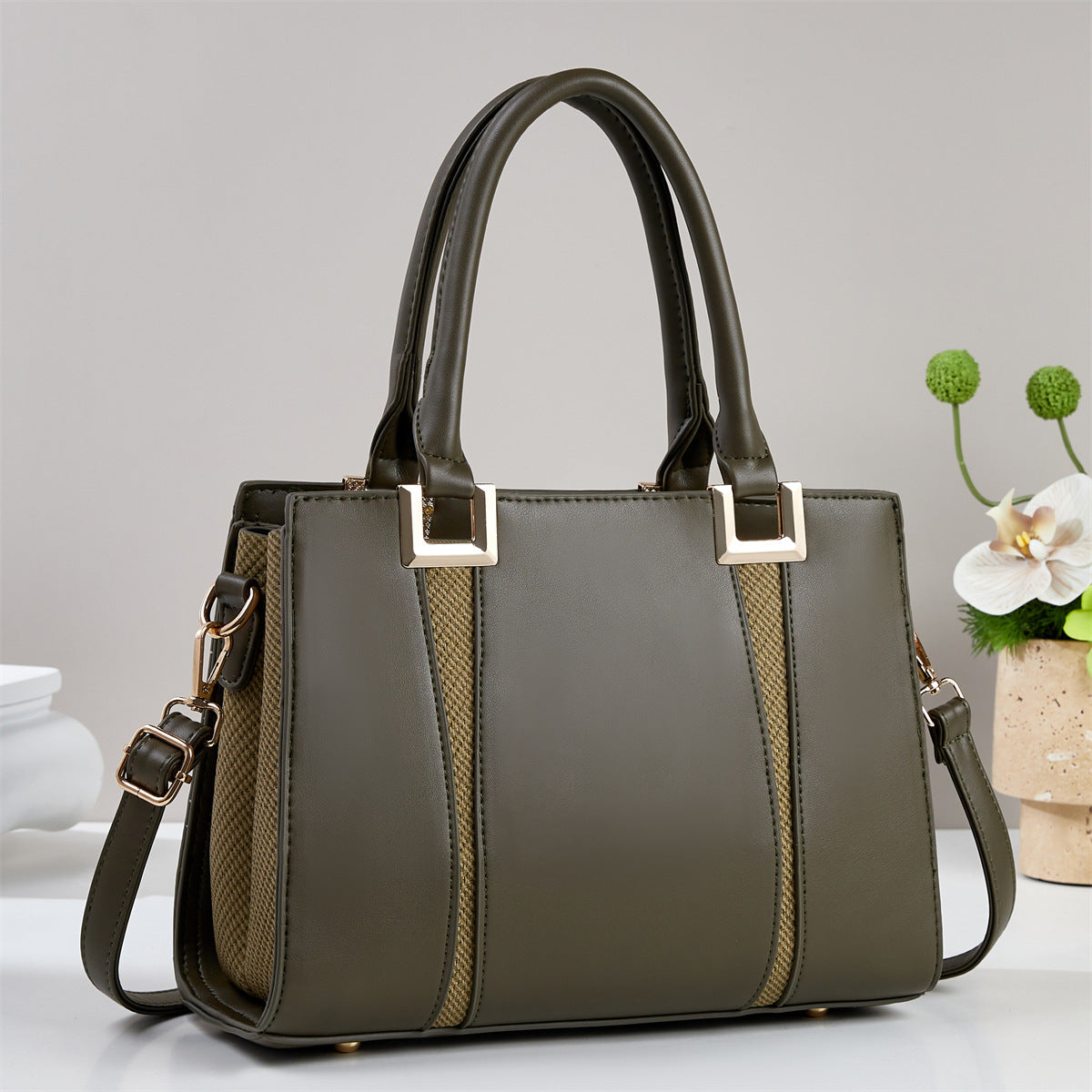 Women's Fashionable Stylish Exquisite Portable Texture Large Ladies Bags