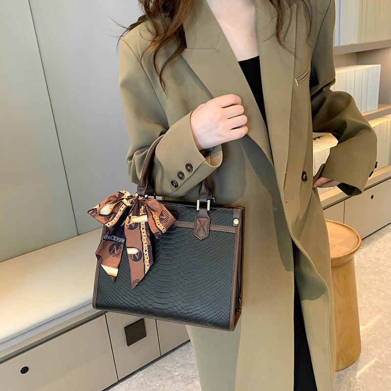 Women's Niche Big Fashion Chain Sense Large Bags