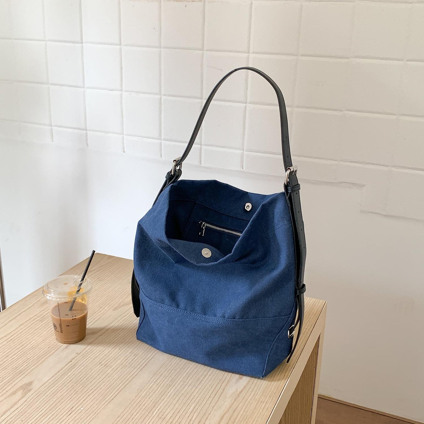 Women's Large Capacity Fashion Niche Canvas Women's Shoulder Bag