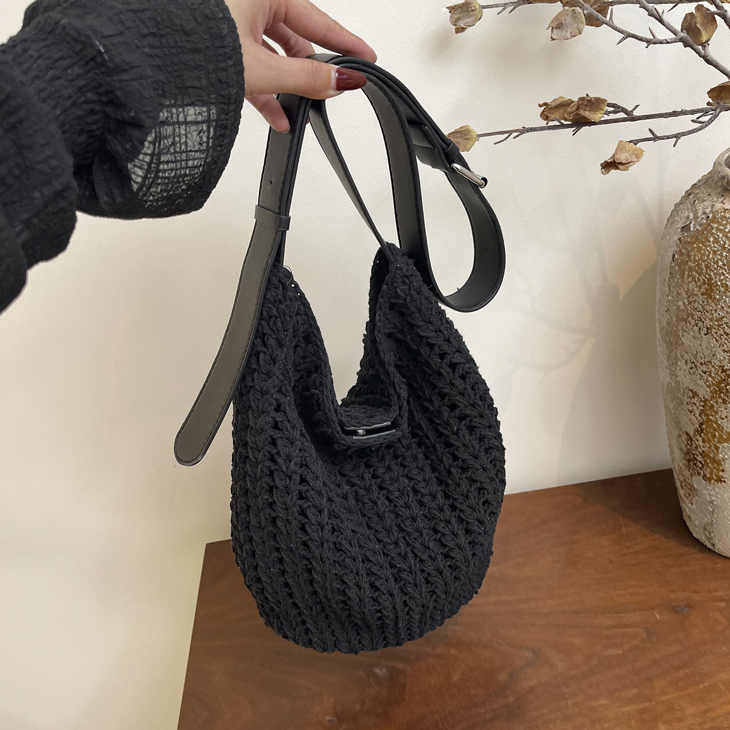 Women's Style Simple Comfortable Woven Leisure Commute Personality Bags
