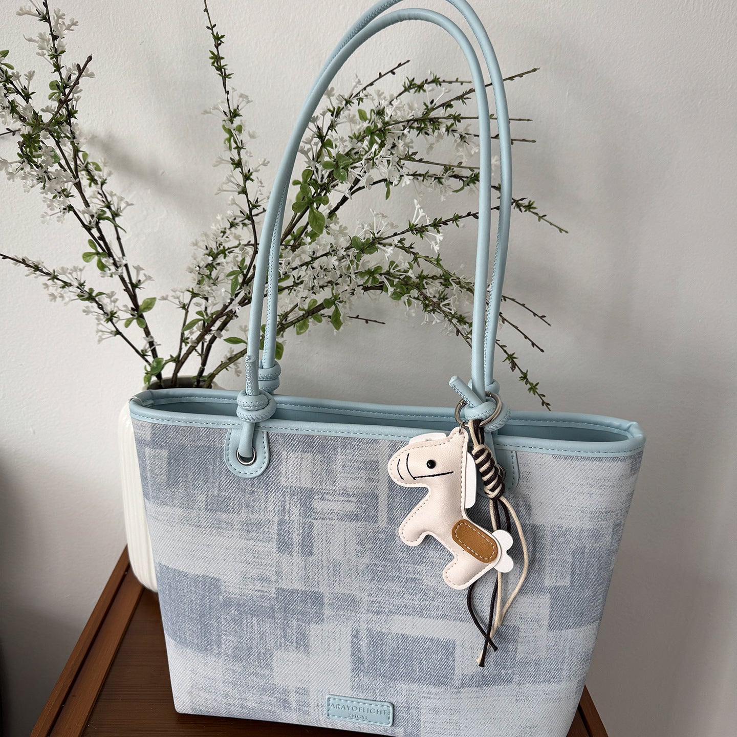 Women's Large Capacity Fashion Commuter High Sense Women's Shoulder Bag