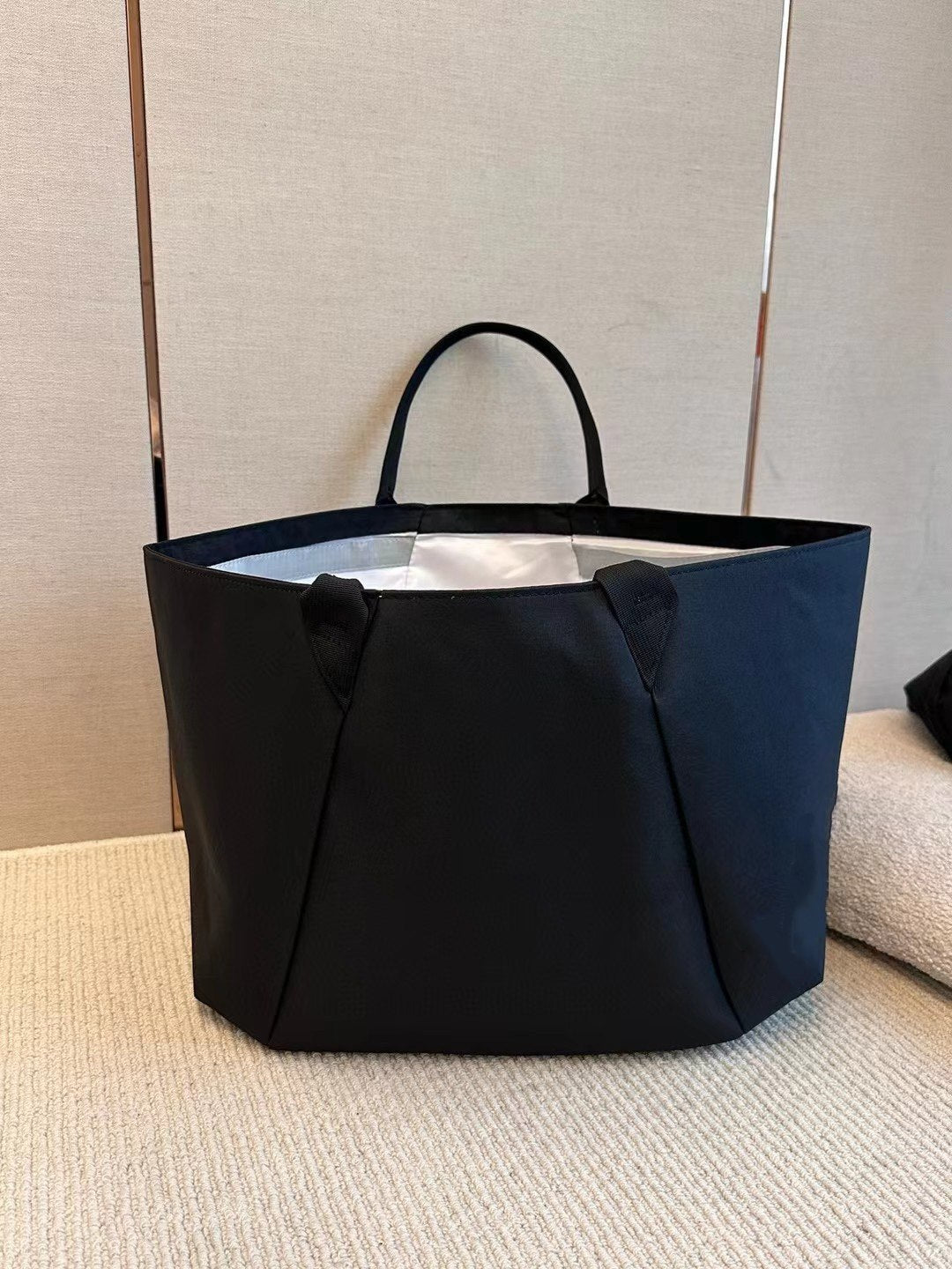 Women's & Men's Large Capacity Daily Commuter Nylon Waterproof Bags