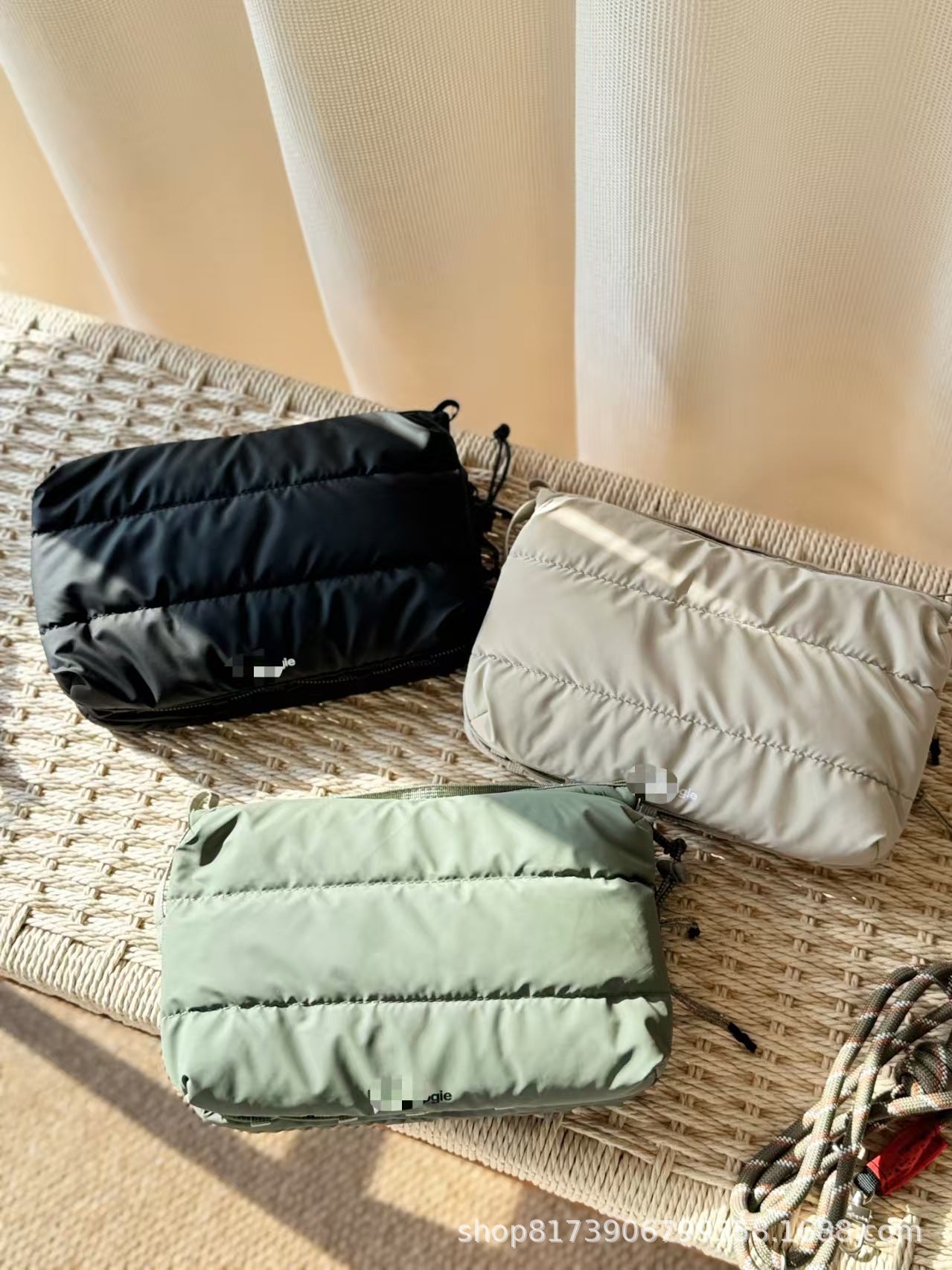 Women's Niche Down Kettle Large Capacity Cloud Water Bottle Shoulder Bags