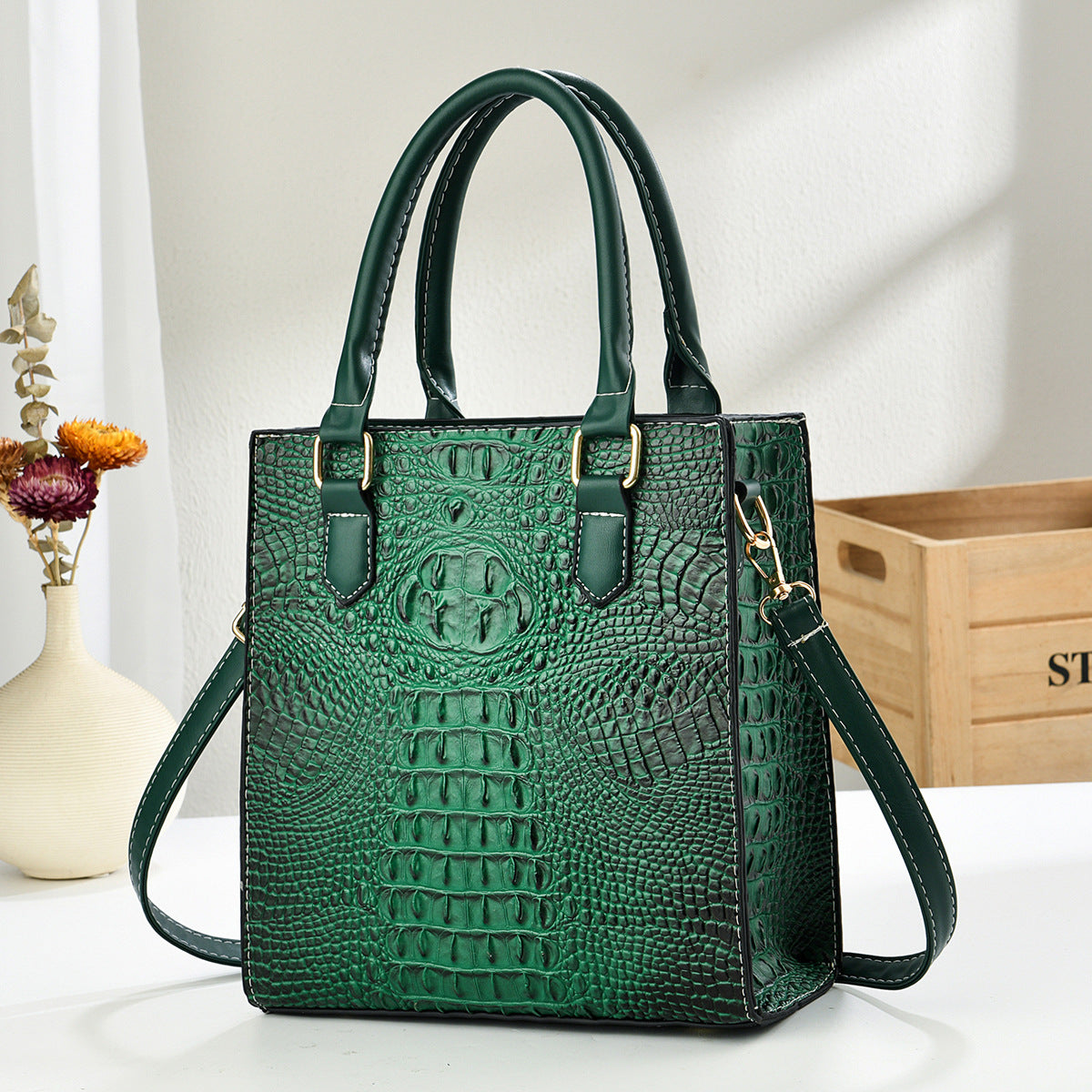 Women's High-grade Alligator Print Vertical One Handbags