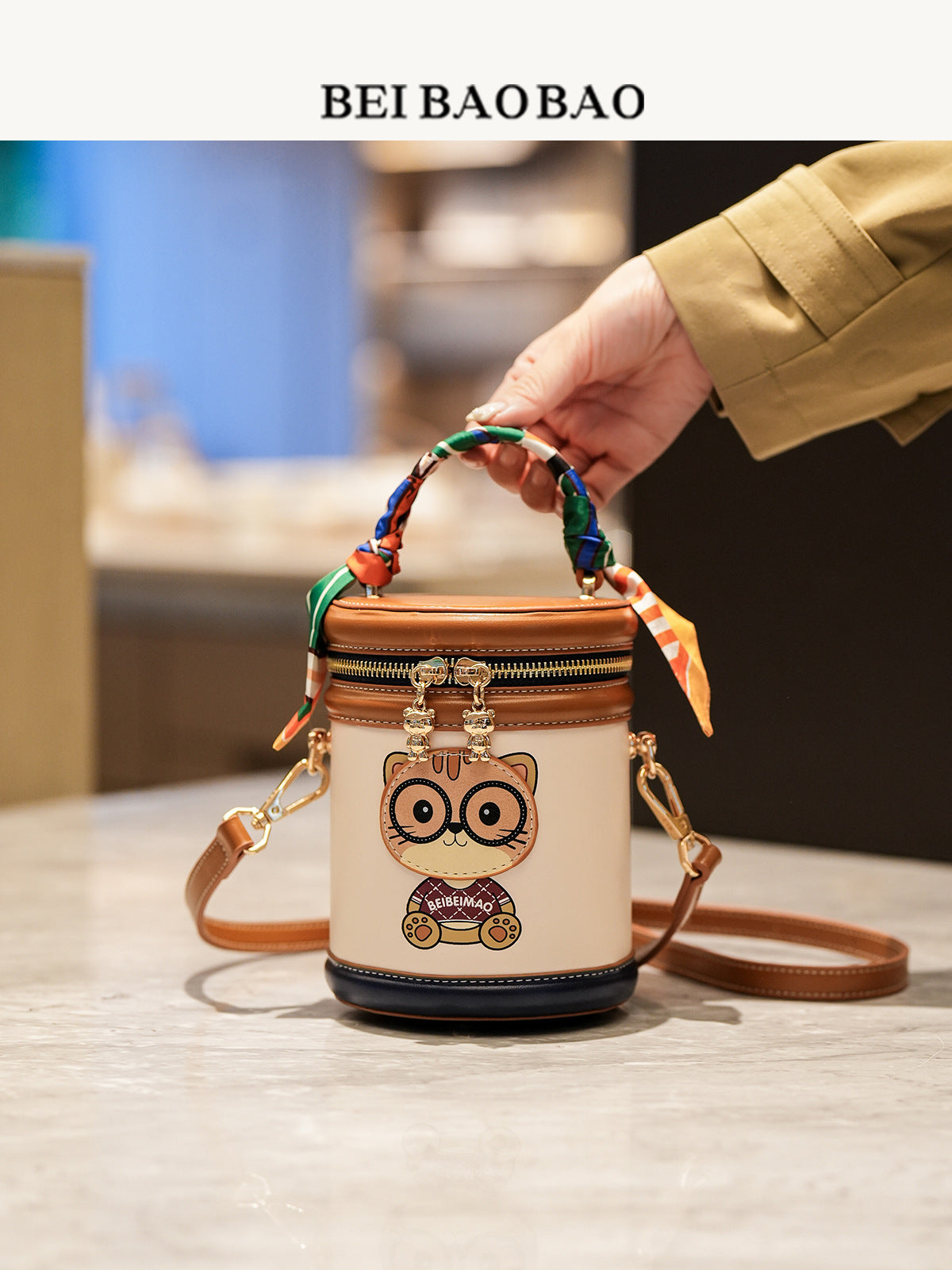 Women's Source Fashion Round Mobile Commuter Contrast Women's Messenger Bag