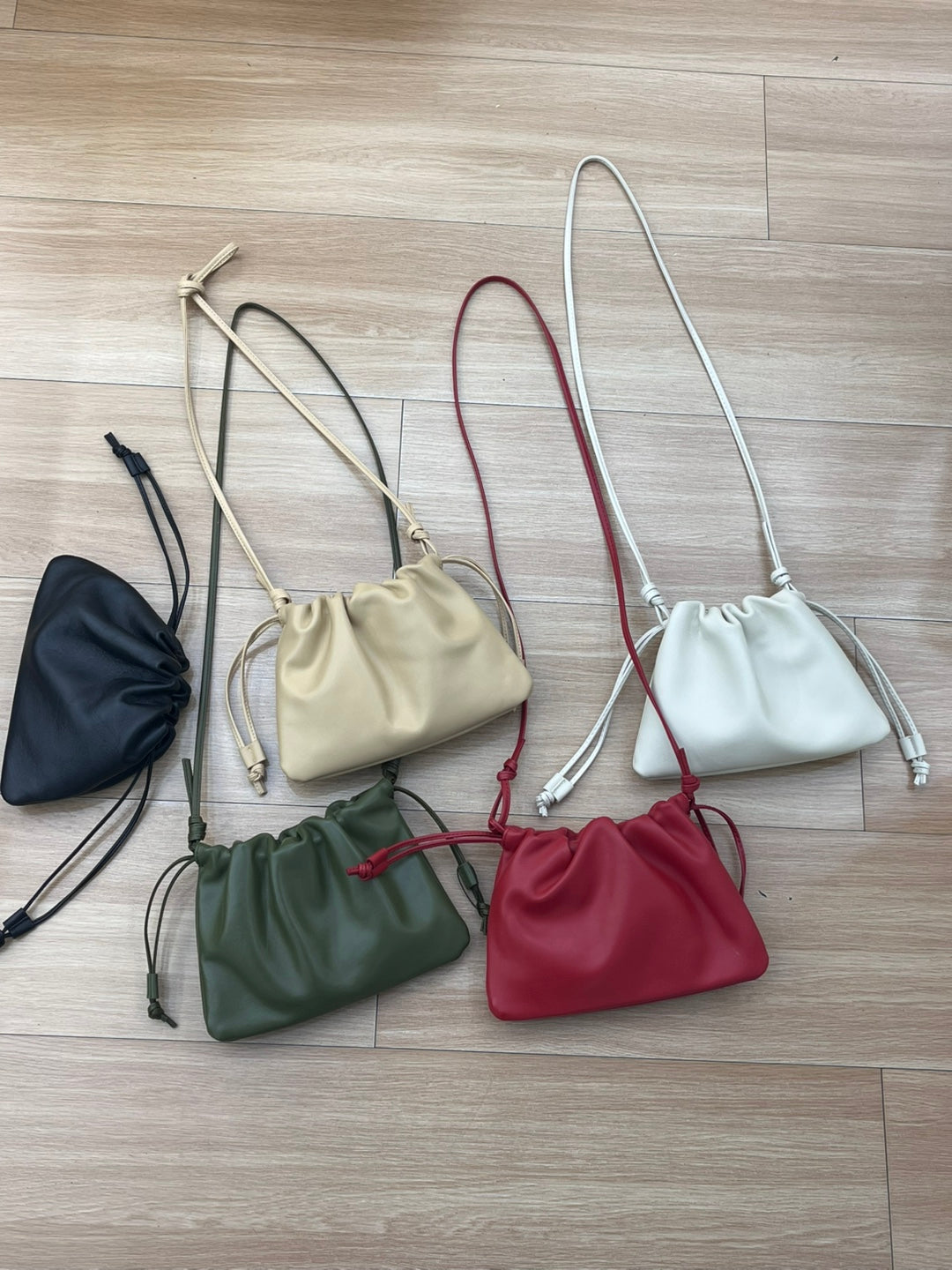 Women's Design Cloud Sheepskin Drawstring Lucky High-grade Handbags