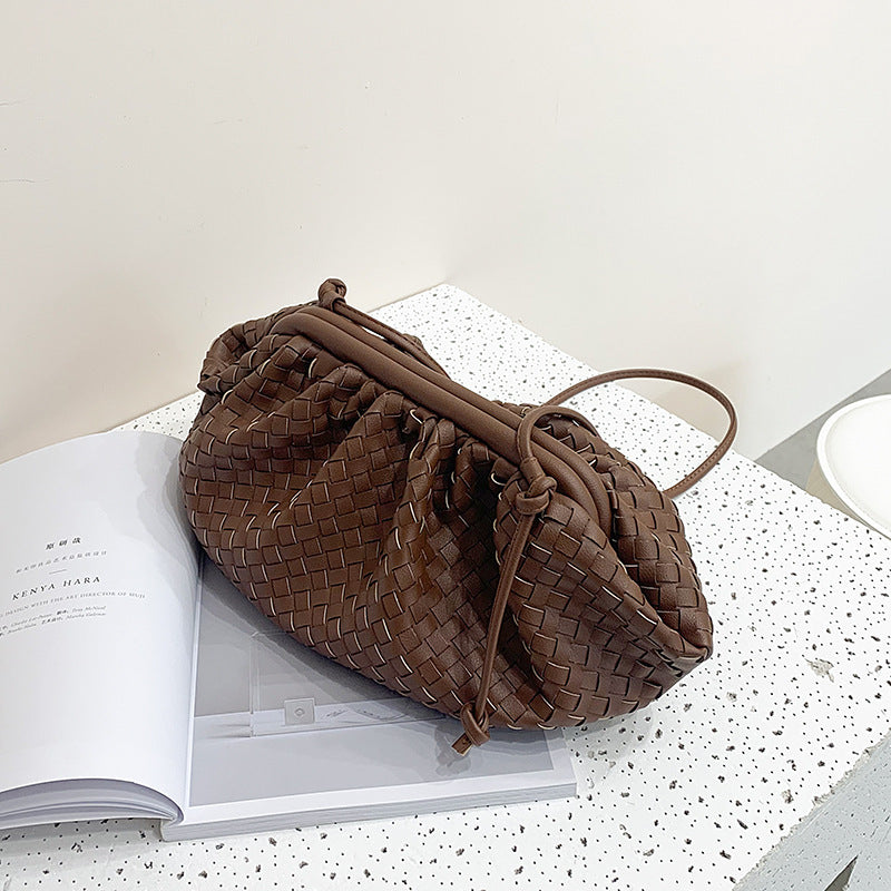 Women's Hand-woven Cloud Spring Fashion Trendy Clip Shoulder Bags