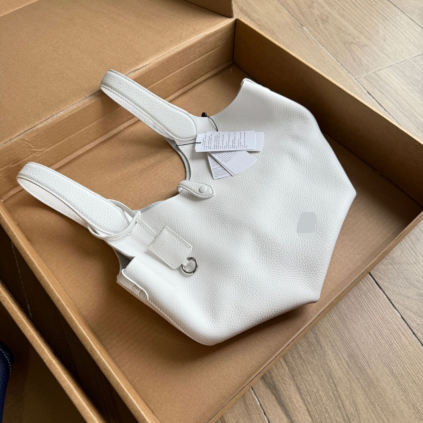 Attractive Women's Original Single-layer Leather Vegetable Bucket Bags