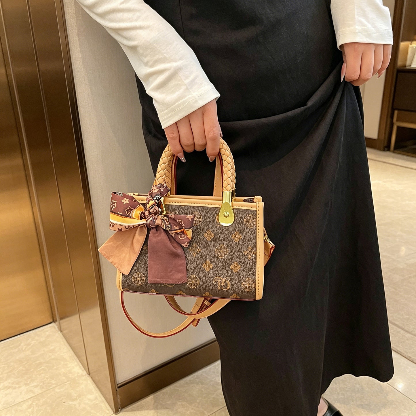 Women's Style High-grade Bow Light Luxury Minority Bags