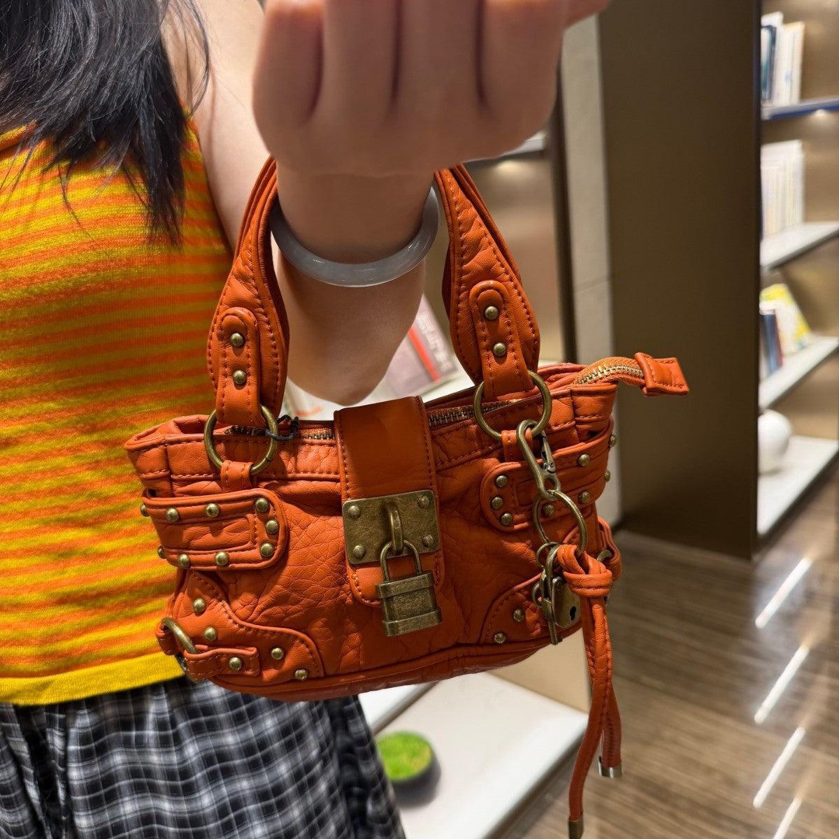 Female Design Ancient Motorcycle Hot Bum Women's Messenger Bag