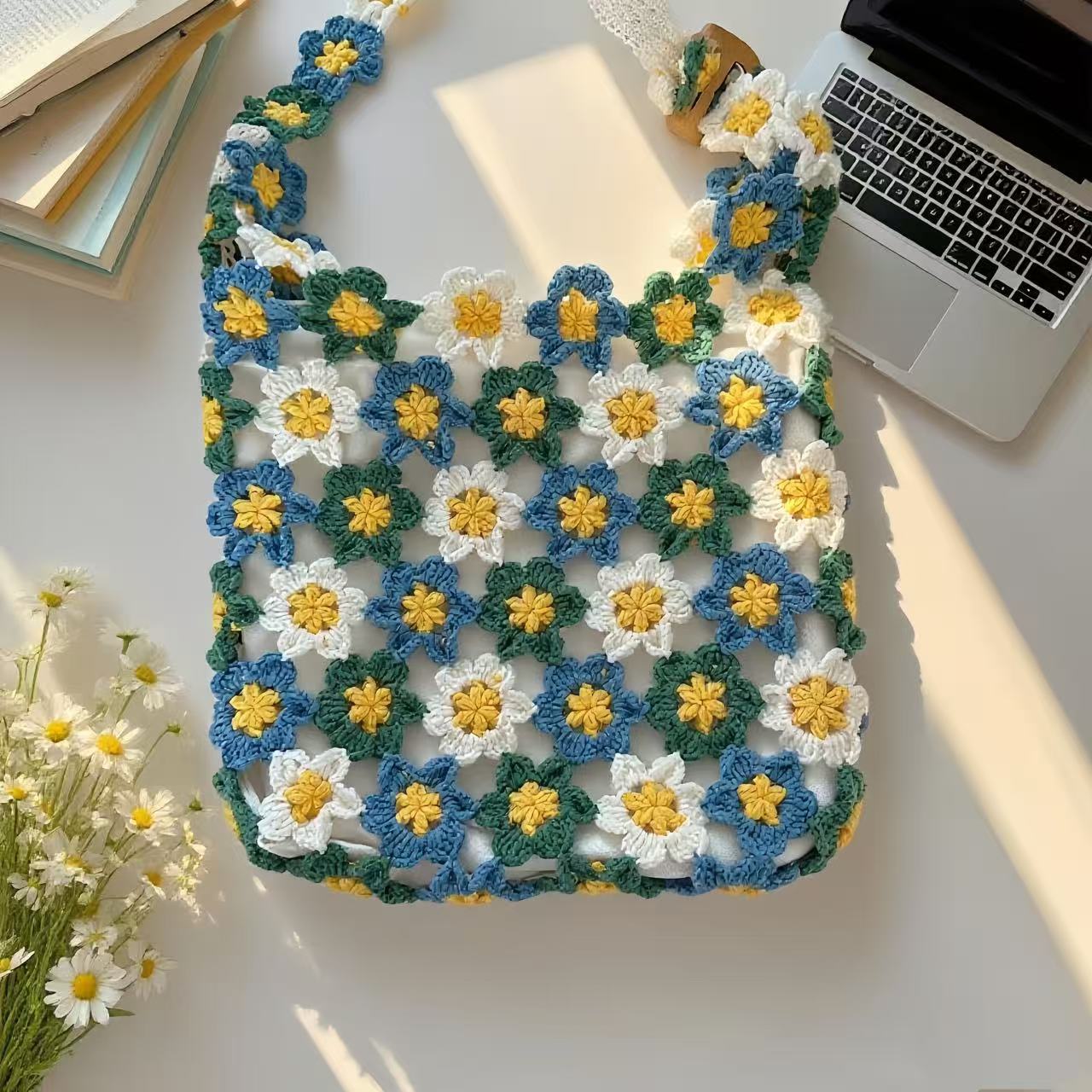 Female Summer Dopamine Woven Handmade Woolen Yarn Hollow Women's Clutch