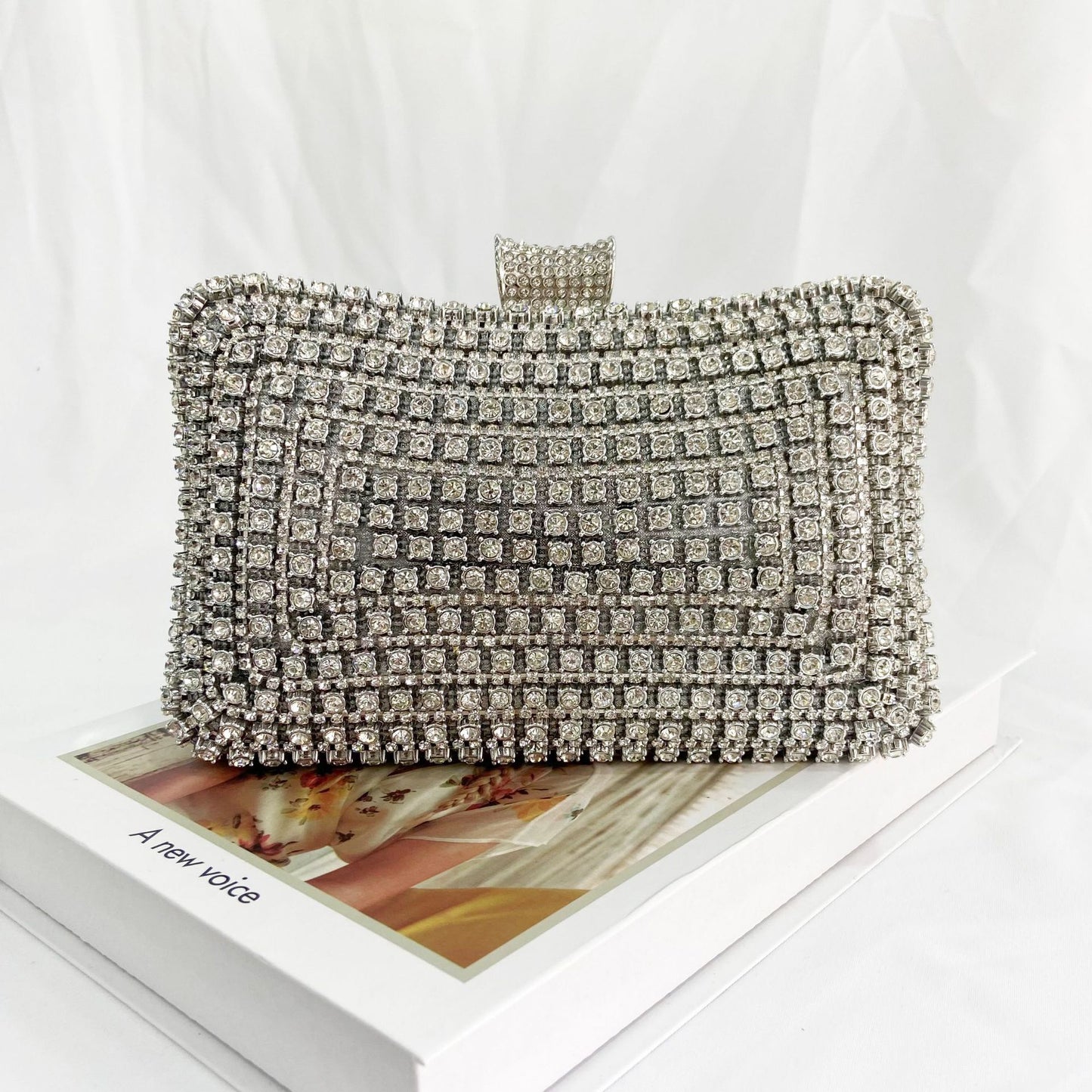 Million Diamond Studded Hand Banquet Fashion Chain Portable Cheongsam Dinner Bag