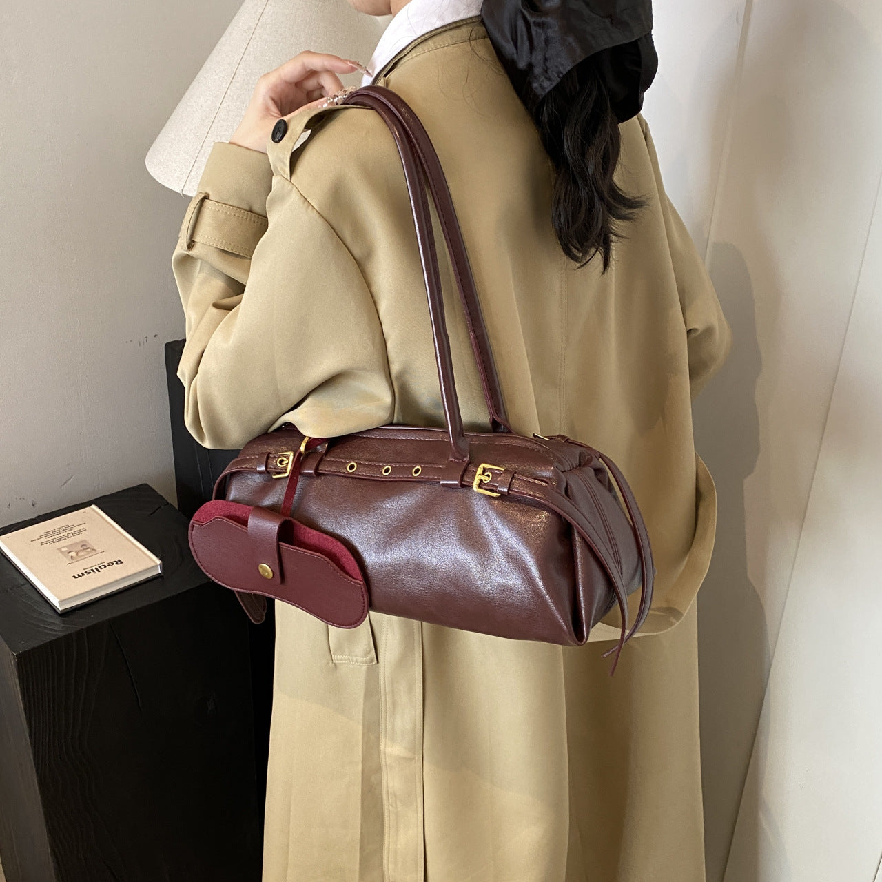 Women's Red Long Underarm Charter Car Style Hot French Stick Women's Shoulder Bag