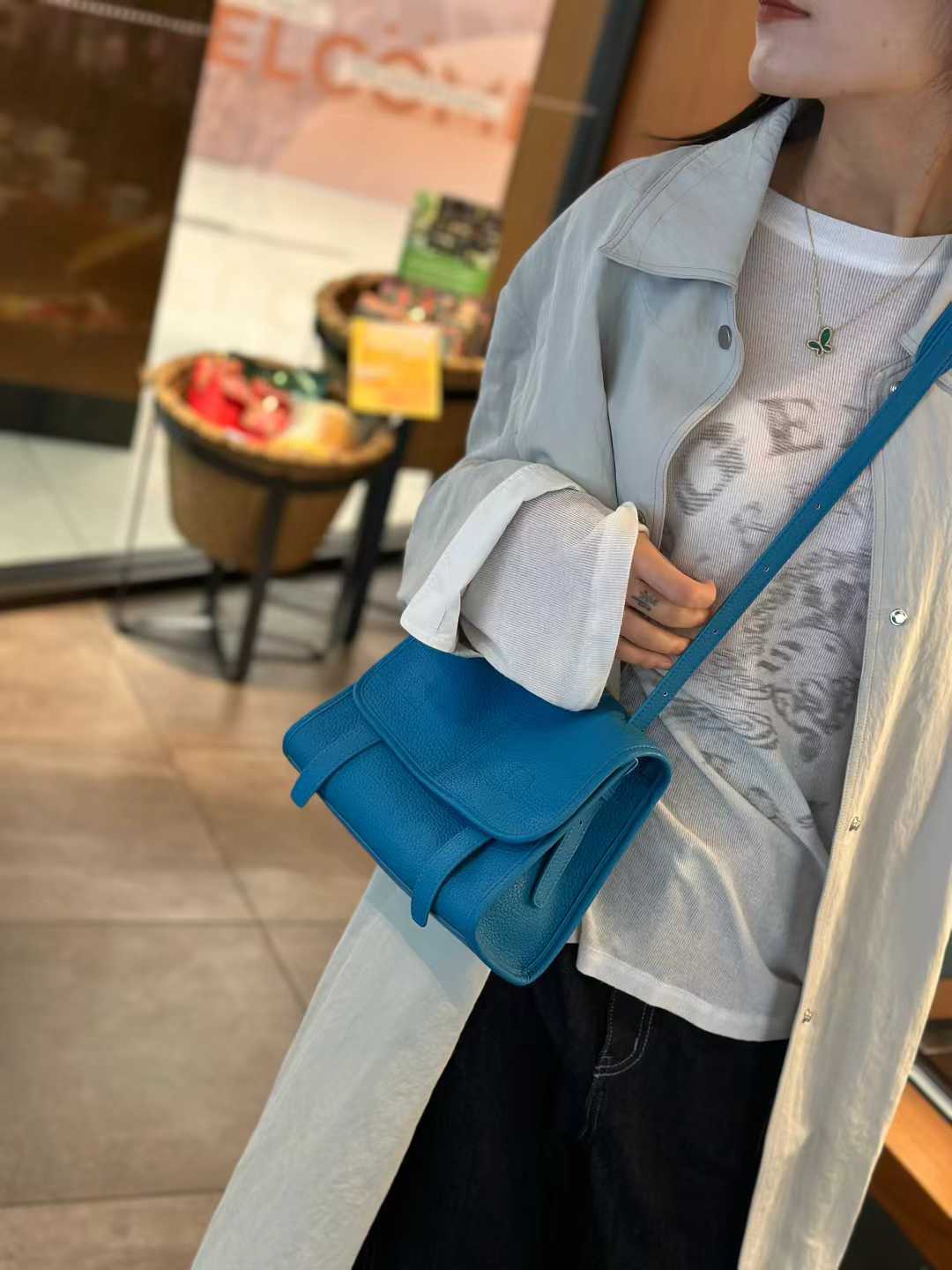 Women's Retro Flip Minimalist Underarm Commuter Women's Shoulder Bag