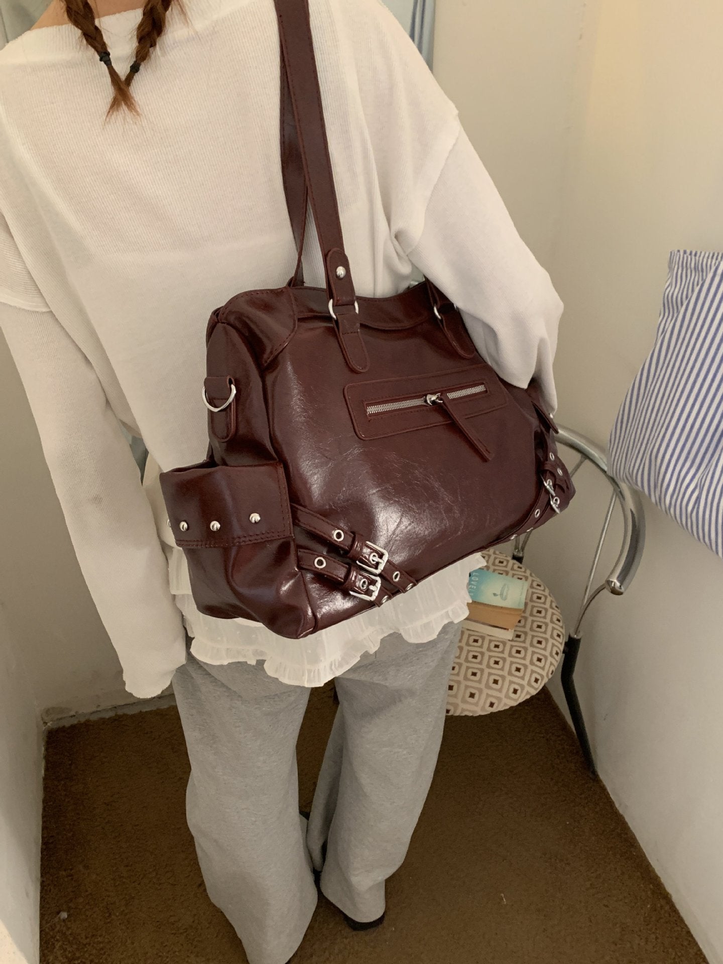 Women's Locomotive Style Large Capacity Totes Summer Tide Fashion Retro One Women's Messenger Bag