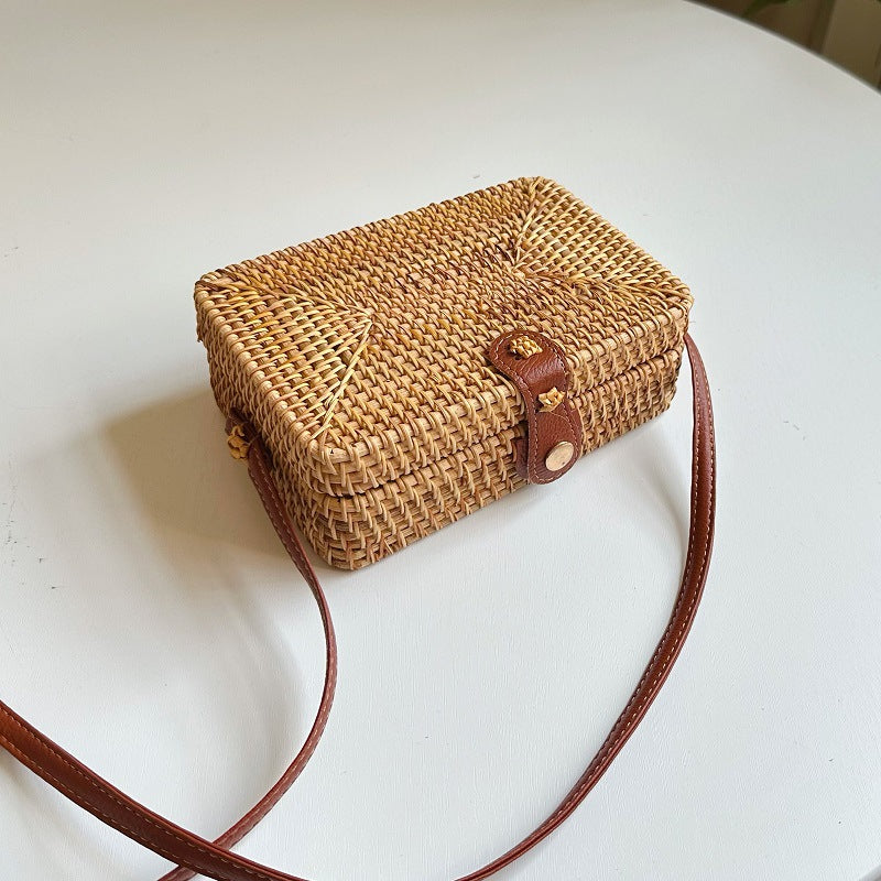 Women's Retro Round Handmade Autumn Rattan Plaited Women's Messenger Bag