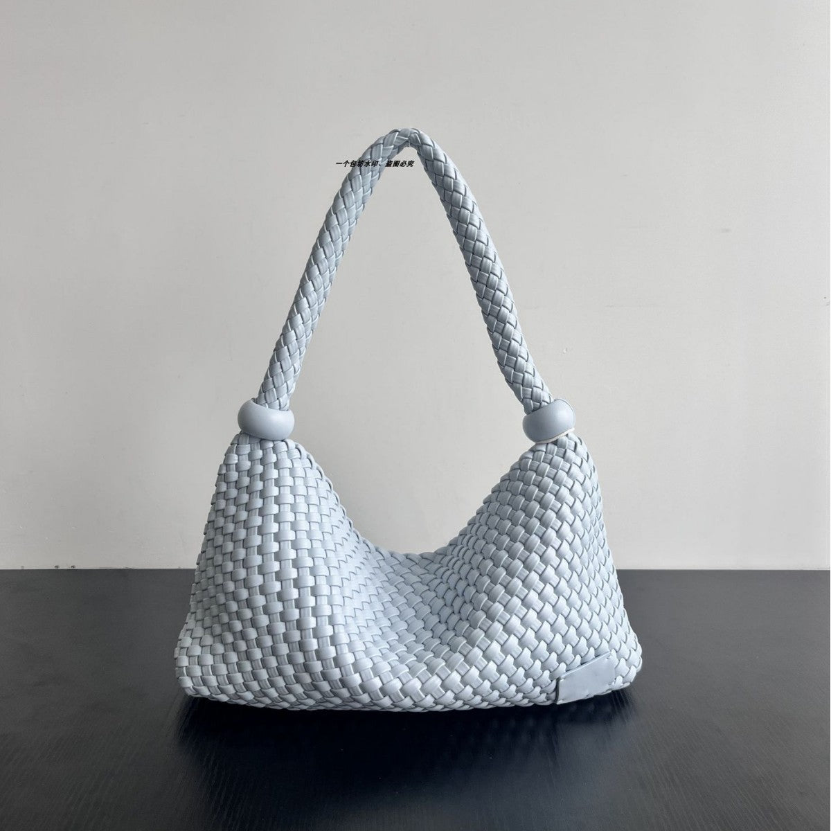 Hand-woven Large Lunch Box Beads Soft Leather Lazy Loose Capacity Bags