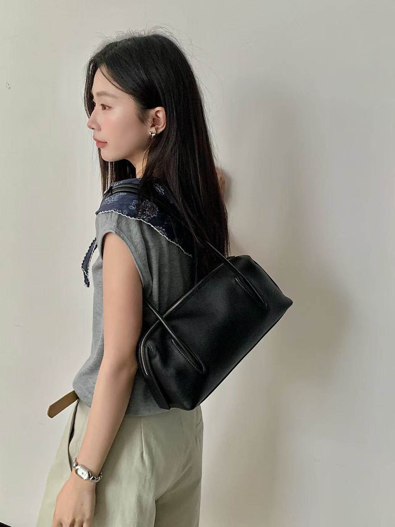 Women's First Layer Cowhide Boston Pillow Fashionable Simple Portable Women's Shoulder Bag