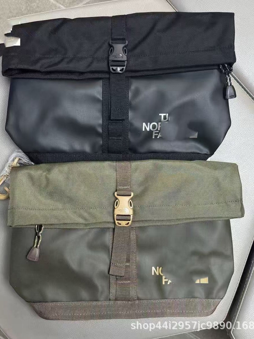 Women's & Men's Autumn North House Twist Couple One Women's Shoulder Bag