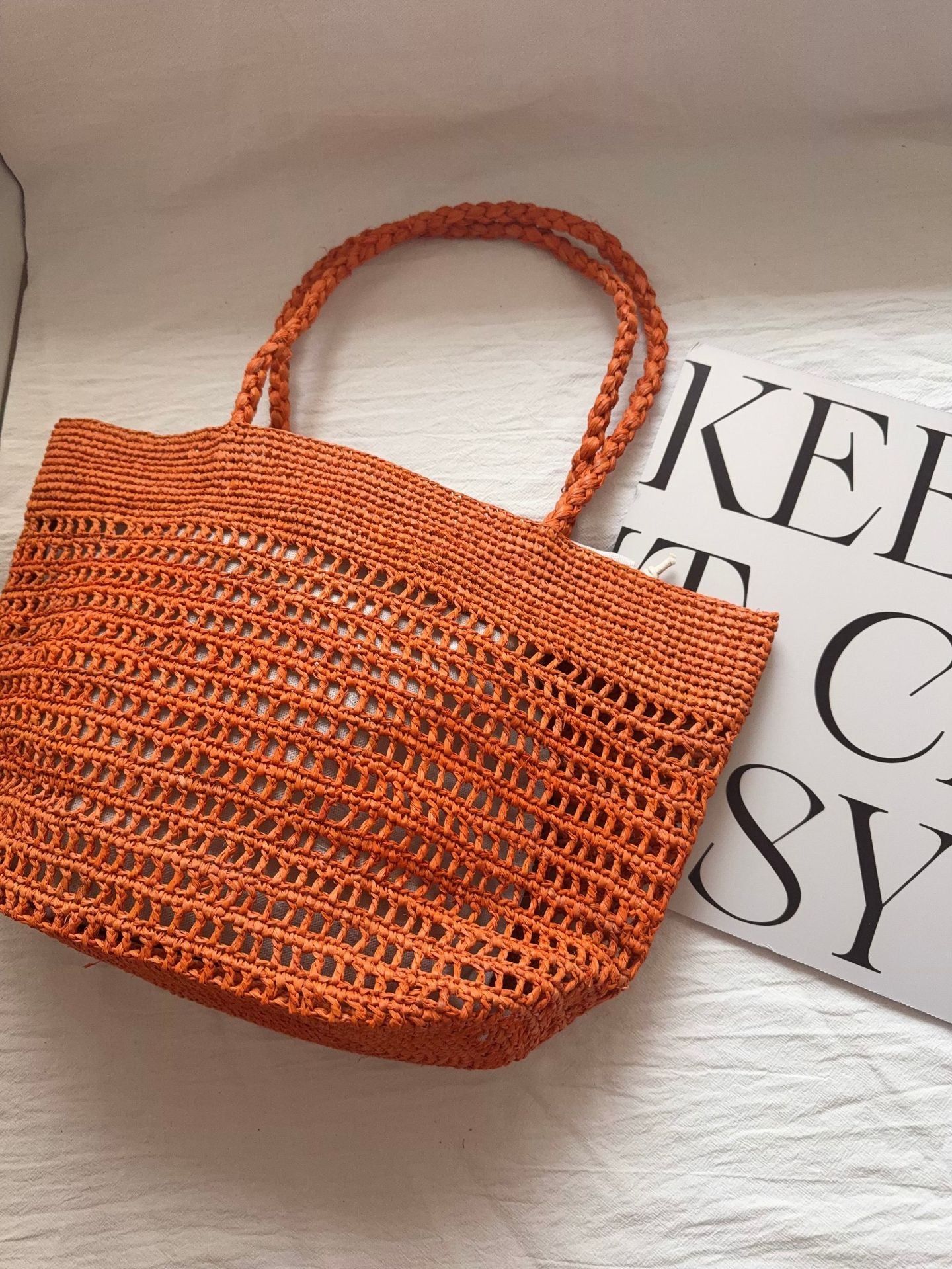 Women's Fashionable Raffia Handmade Hook Weaving Hollow Portable Straw Seaside Bags