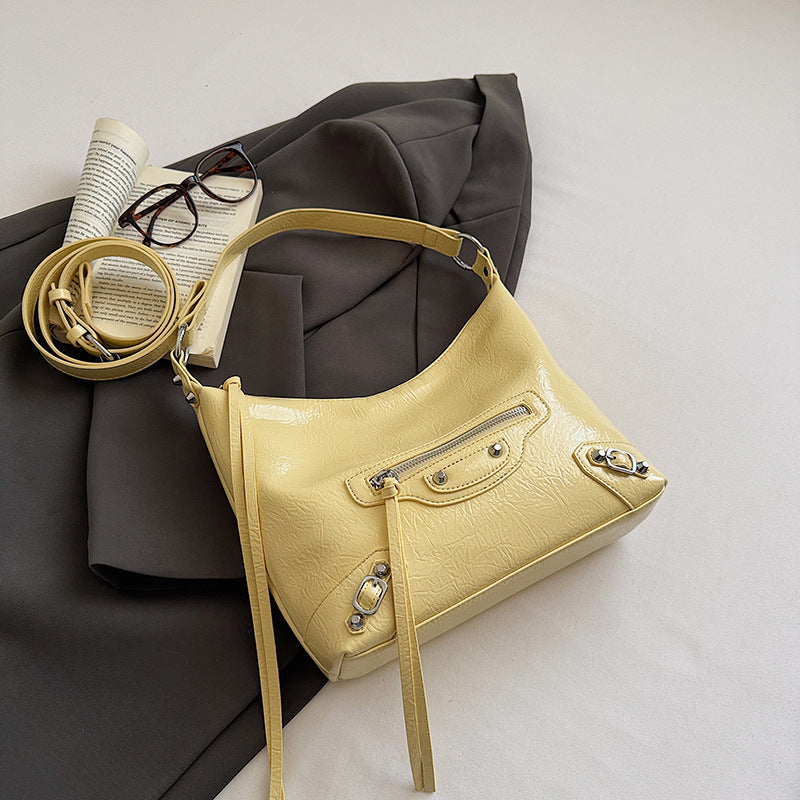 Women's Western Style Personalized Underarm Spring Fashion Pure Color Simple Large Shoulder Bags