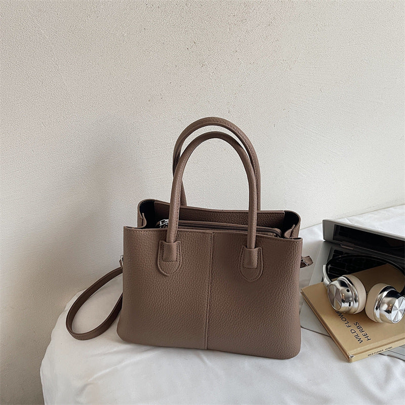 Attractive Women's Retro Advanced Texture Portable Women's Shoulder Bag