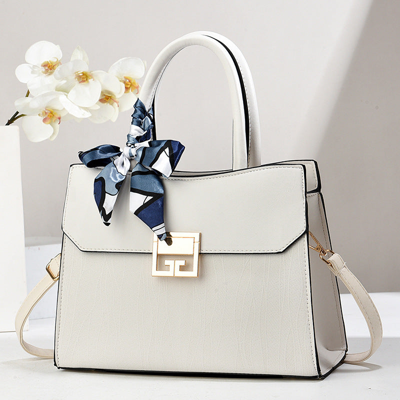 High-grade Embroidered Trendy Wild Large Capacity Small Square Bag
