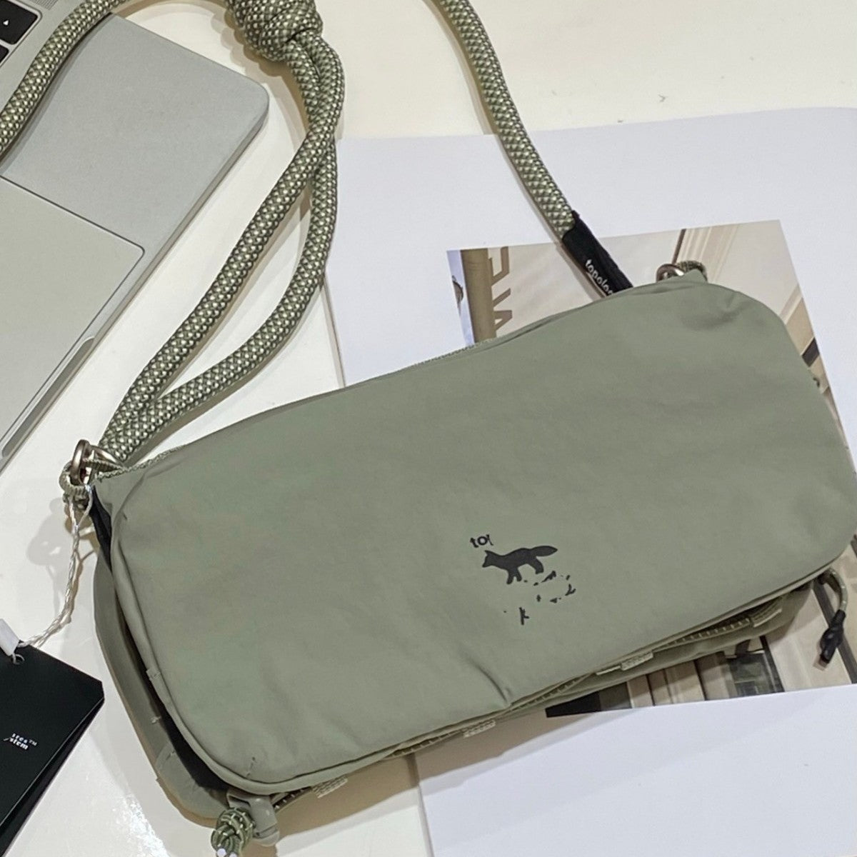 Single Mechanical Style Multifunctional Water Bottle Women's Messenger Bag