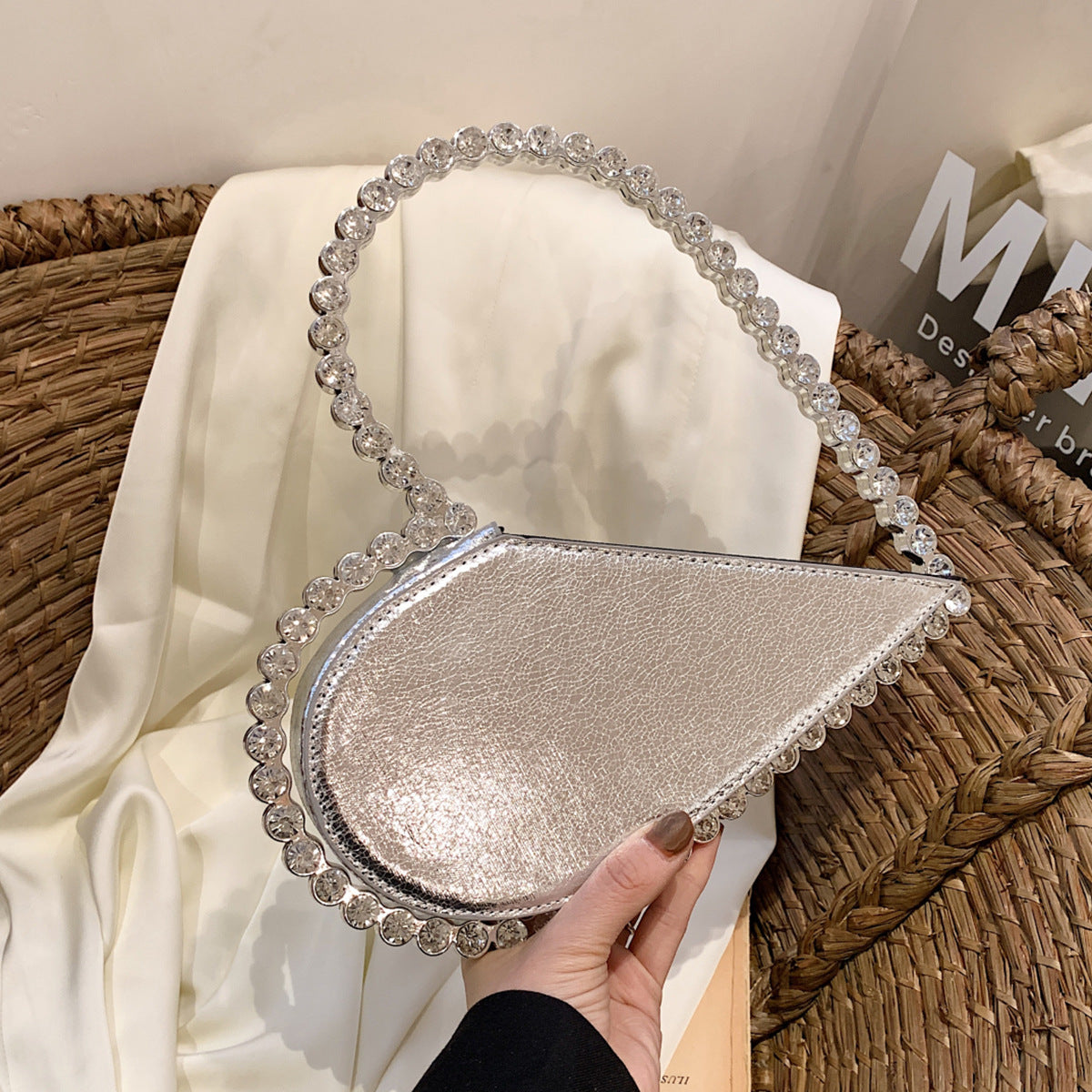 Women's Diamond Design Western Style Heart-shaped Light Luxury Dinner Bag