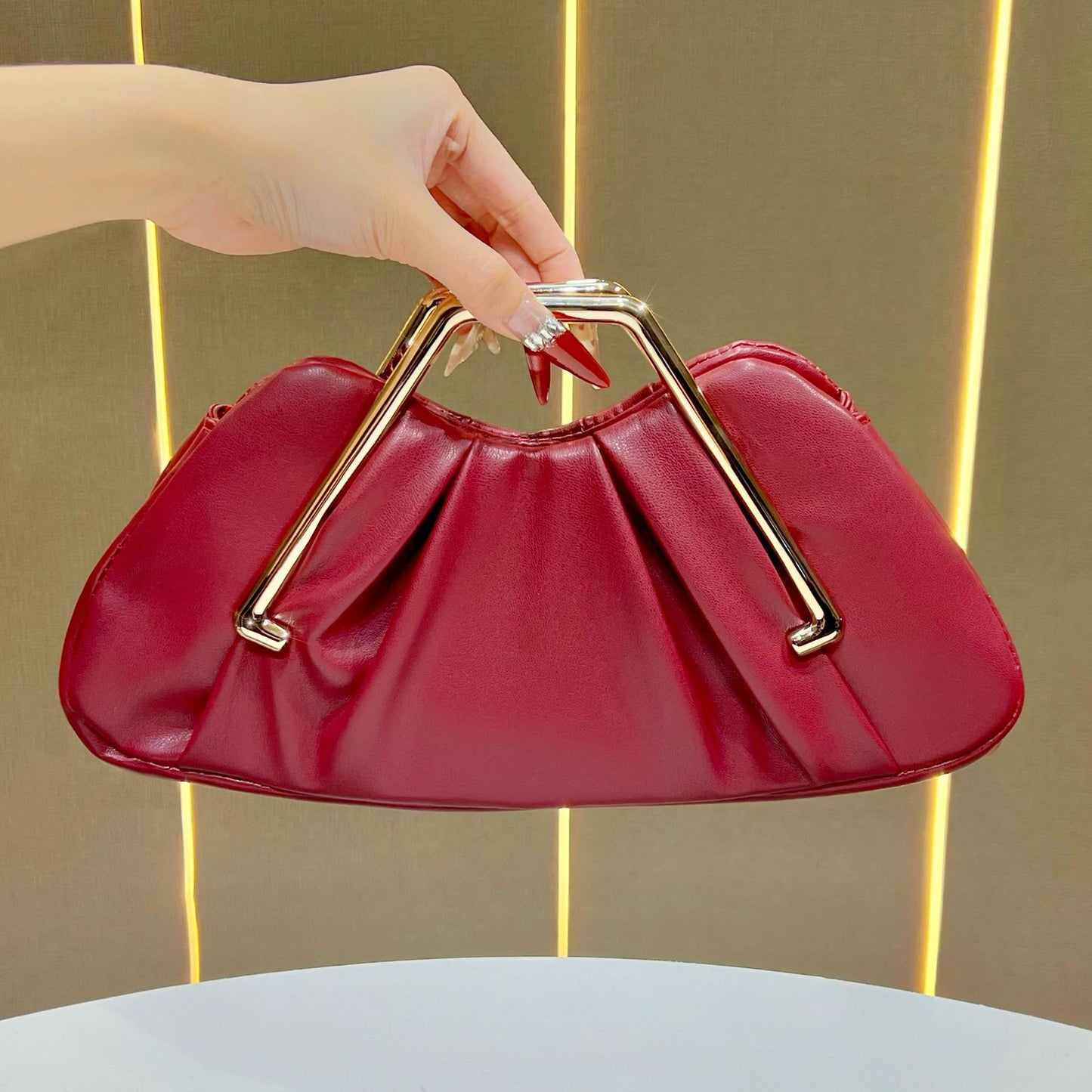Cool Women's Fashion Pleated Niche Clutch Handbags