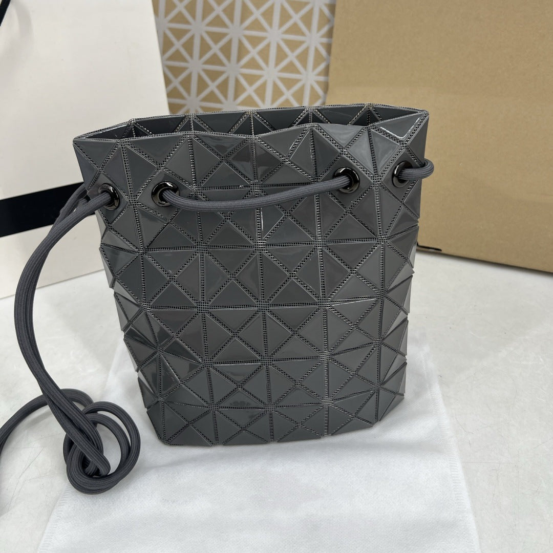 Women's Drawstring Two Colors Glossy Diamond Plaid Women's Messenger Bag