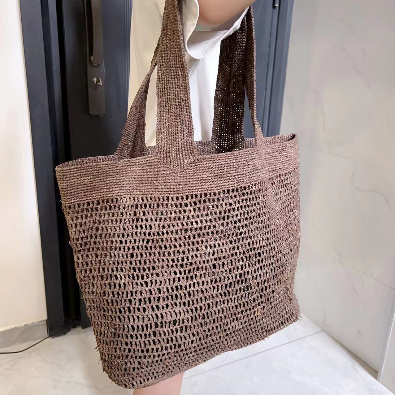 Women's Crochet Hand-woven Vacation Beach Summer Straw Shoulder Bags