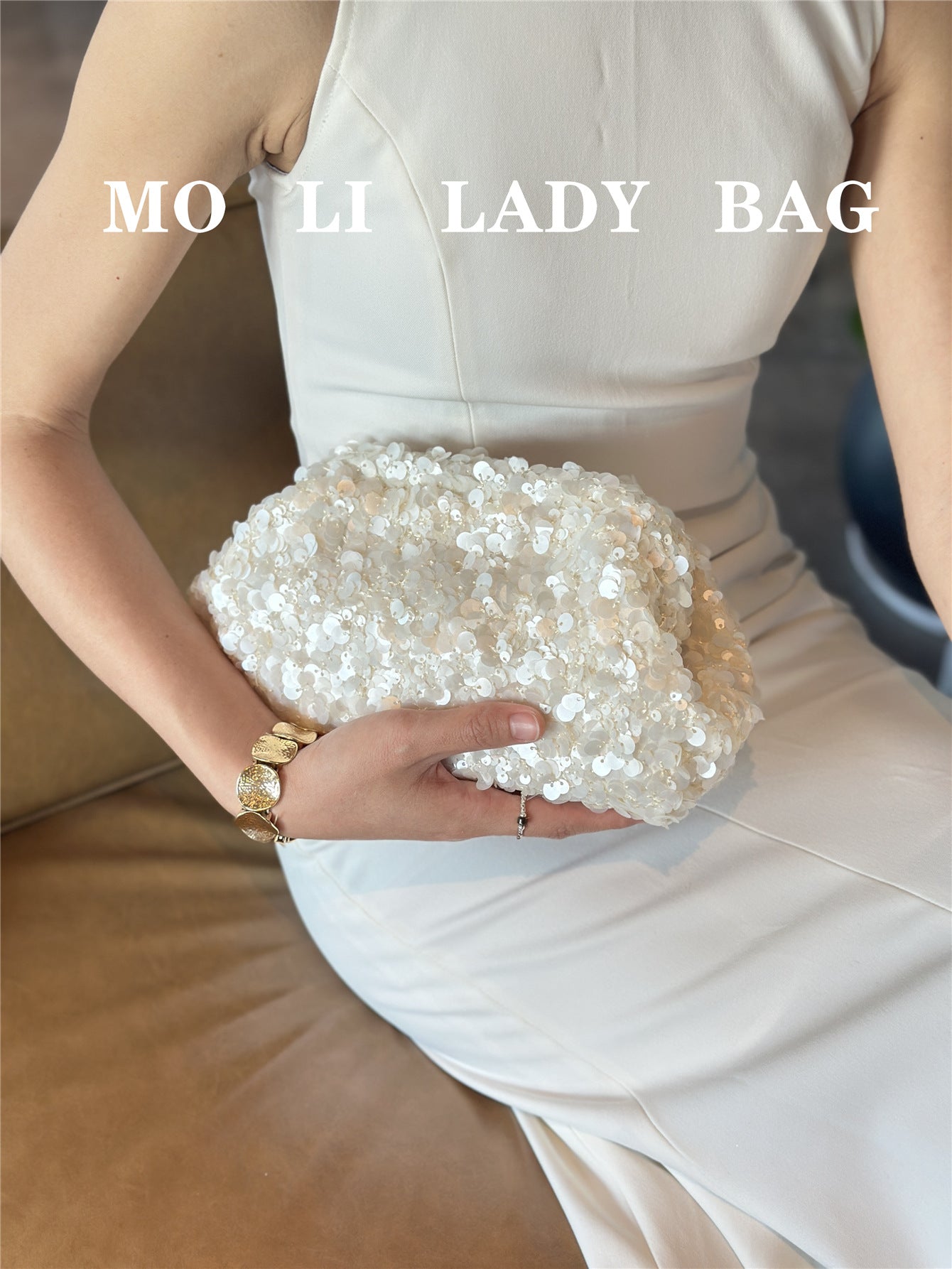 Women's Style Retro Minority Scale Bright Sequin Cloud Bags
