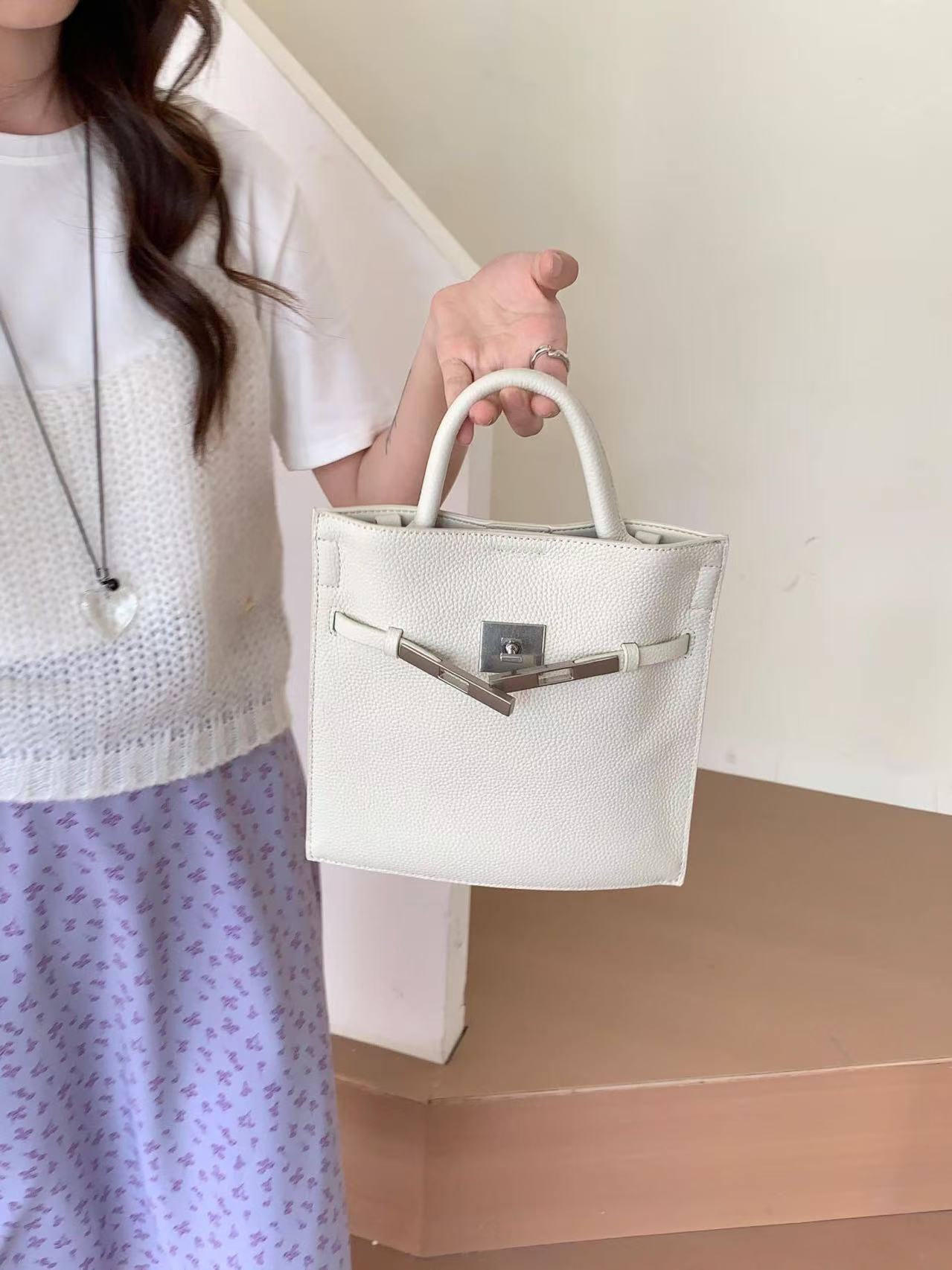Women's First Layer Cowhide Kelly Fashion Exquisite Carrying Women's Messenger Bag