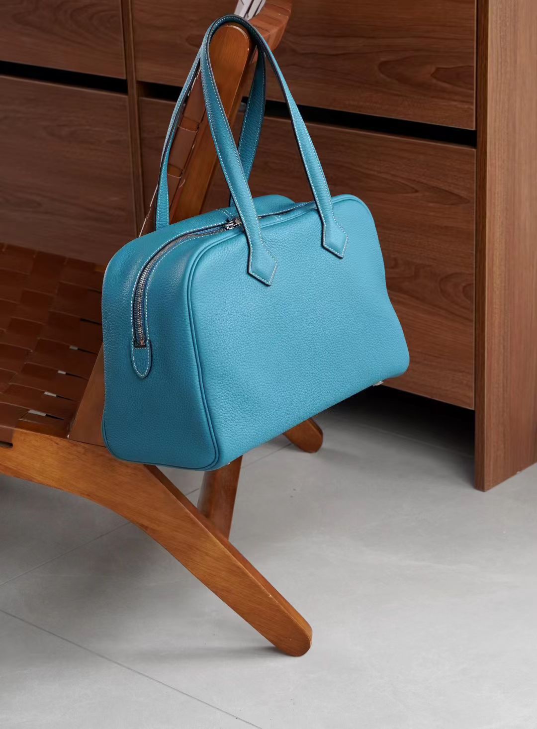 Women's Victoria First Layer Cowhide Large Capacity Versatile Commuter Women's Shoulder Bag