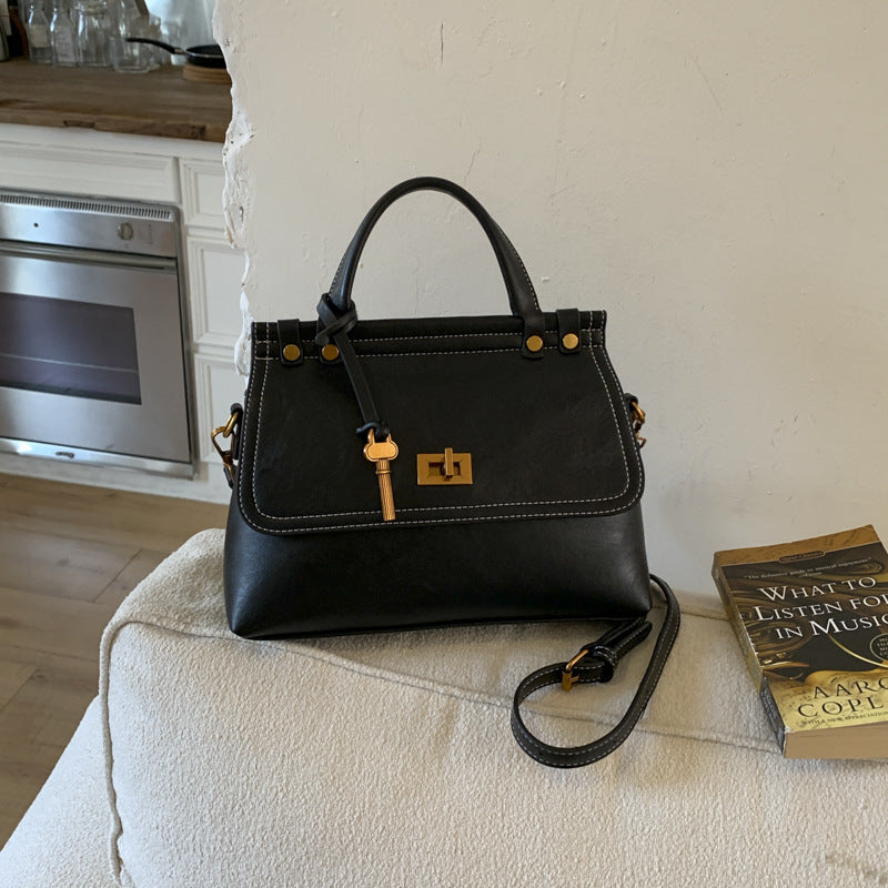 Women's Large Capacity Autumn Matte Fashion Simple Retro Women's Shoulder Bag