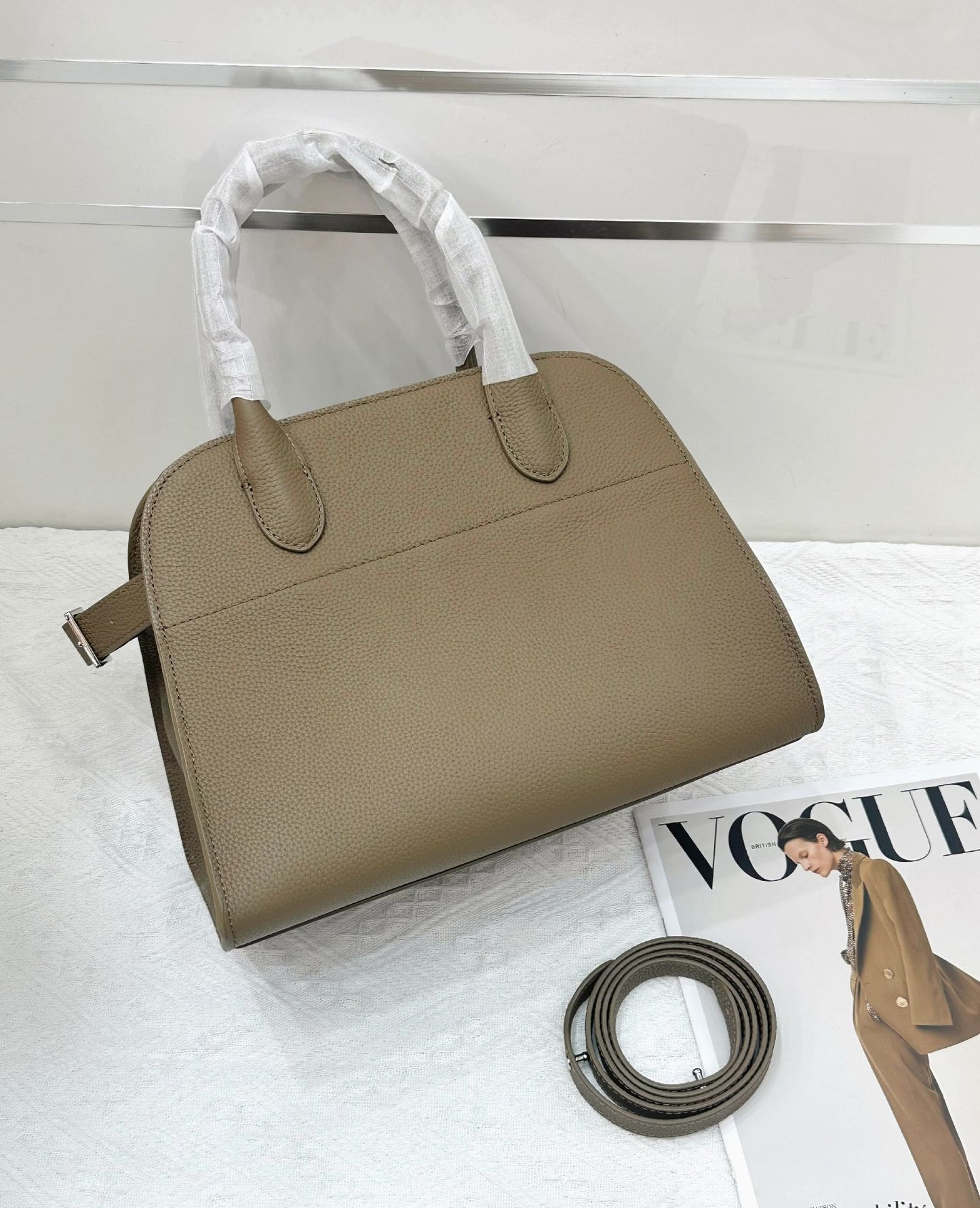 Women's First Layer Cowhide Leather Large Capacity Women's Handbag