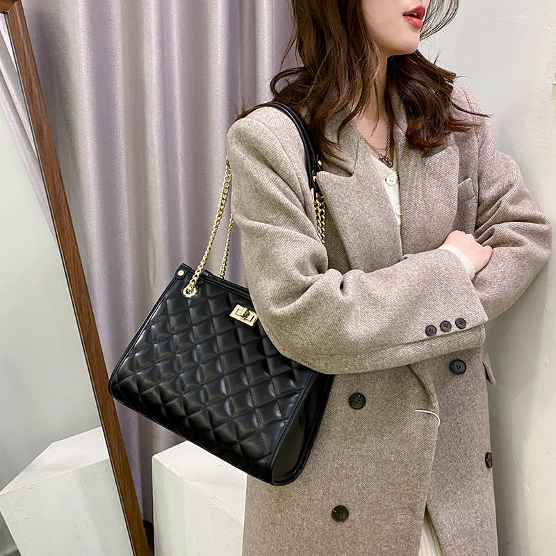 Women's High-grade Rhombus Chain Fashion Large Capacity Women's Shoulder Bag