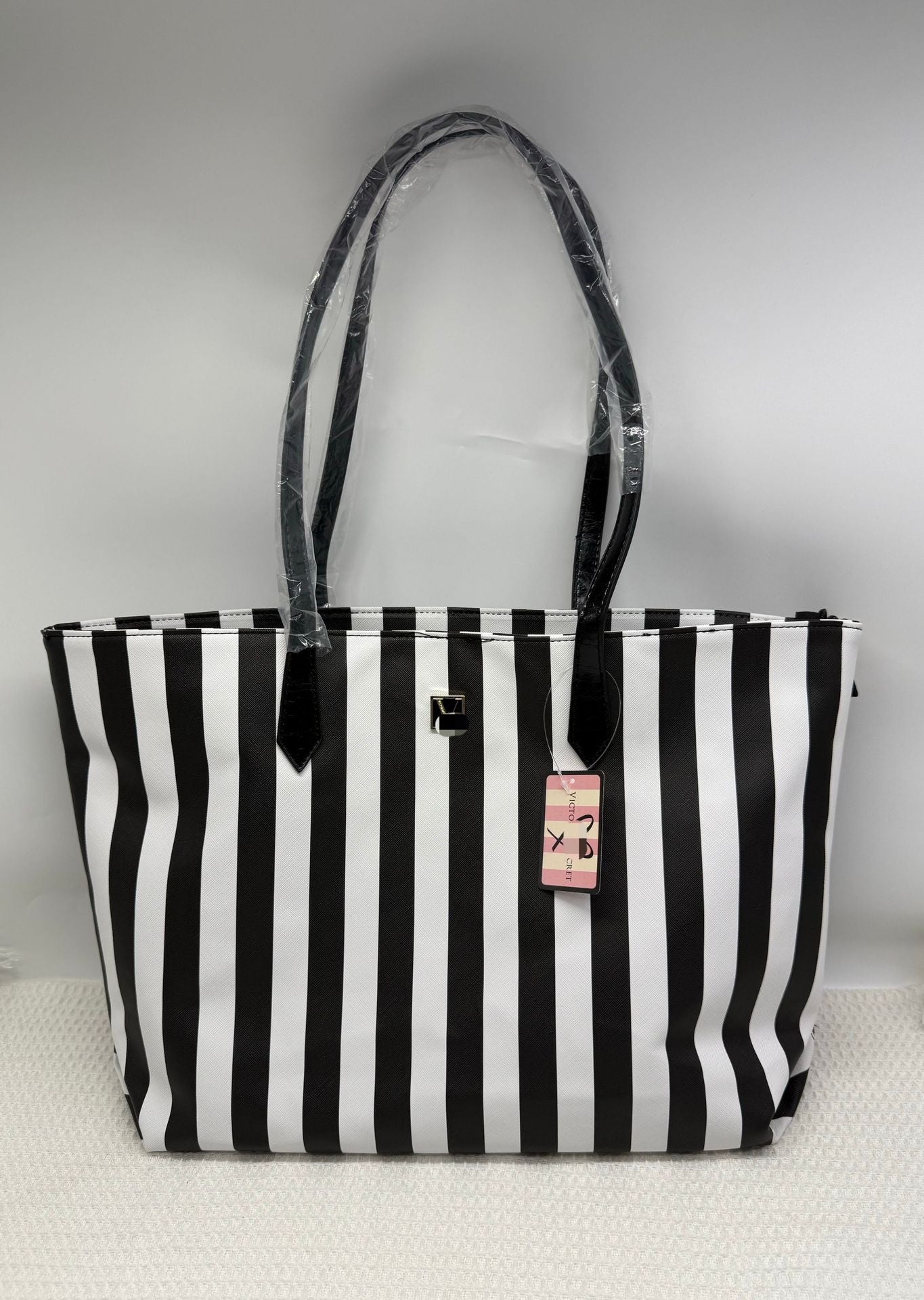 Popular Women's Striped Good-looking Lightweight Out Bags