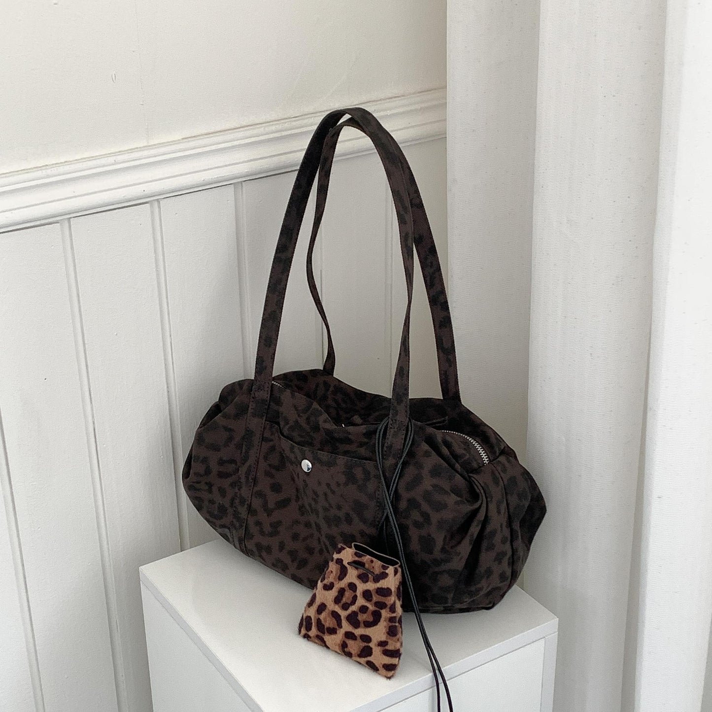 Women's Wild Leopard Print Retro Trendy Niche Underarm High Women's Shoulder Bag