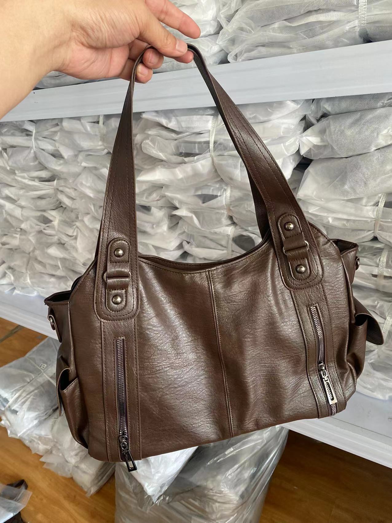 Women's Large Capacity High-grade Underarm Design Commuter Women's Shoulder Bag