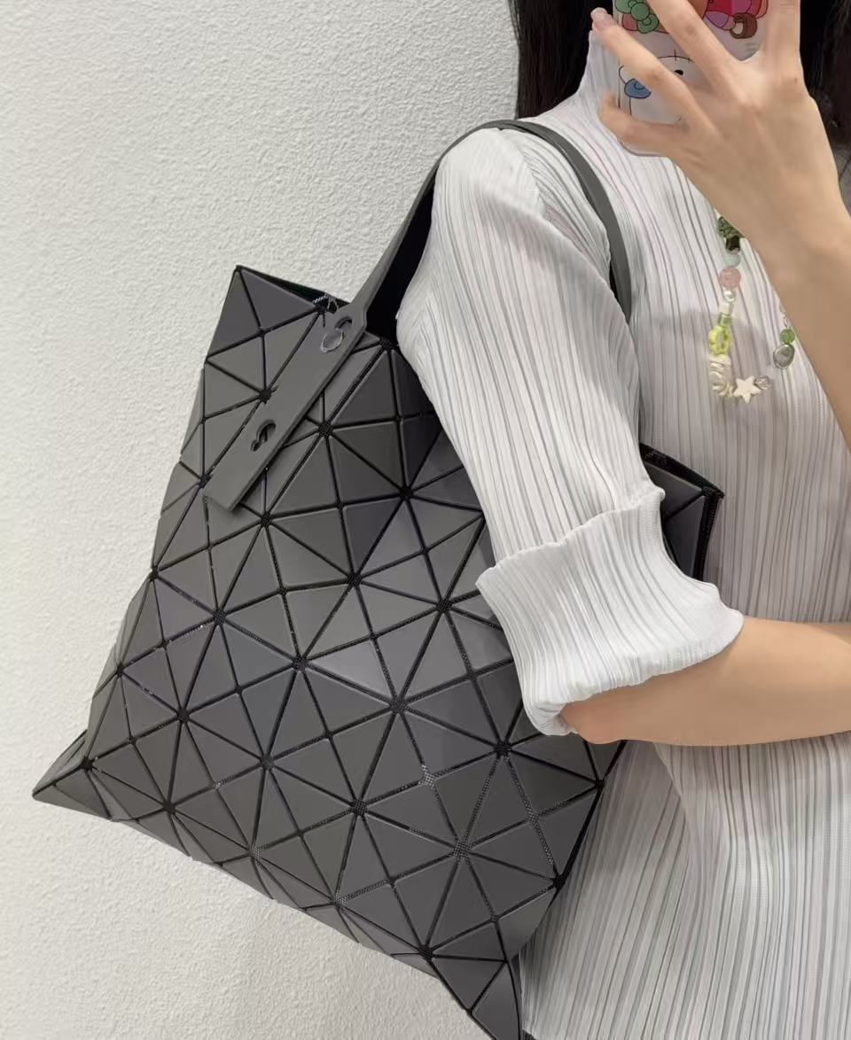 House Original Diamond Pattern Grid Commuter Women's Handbag