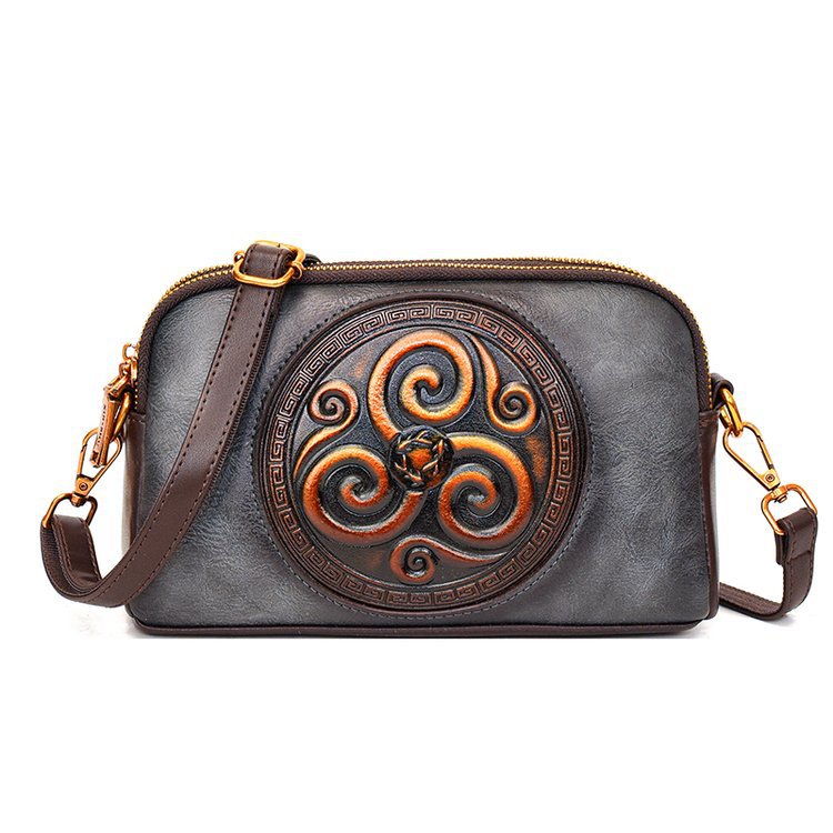 Women's Embossed Shell Fashionable Retro Commuter Personality Women's Messenger Bag