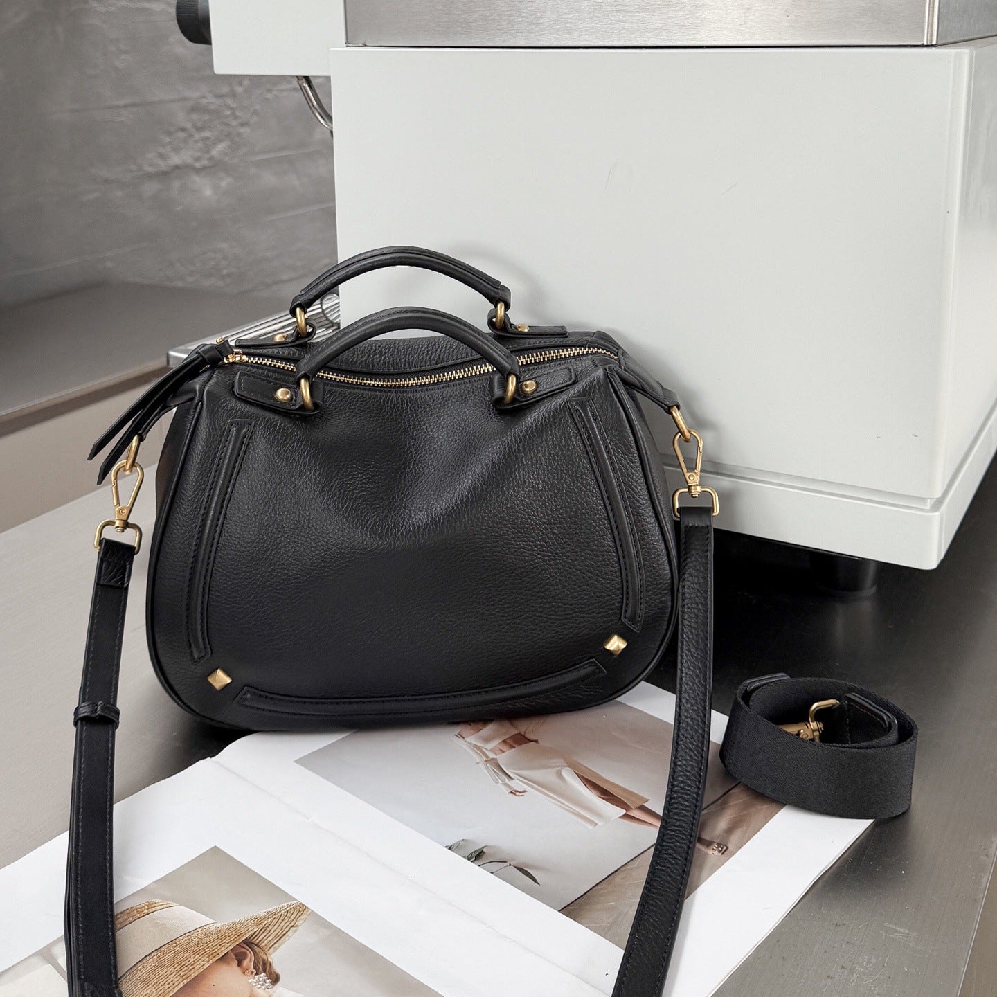 Women's Genuine Leather Versatile Retro Fashion Cattlehide Bags