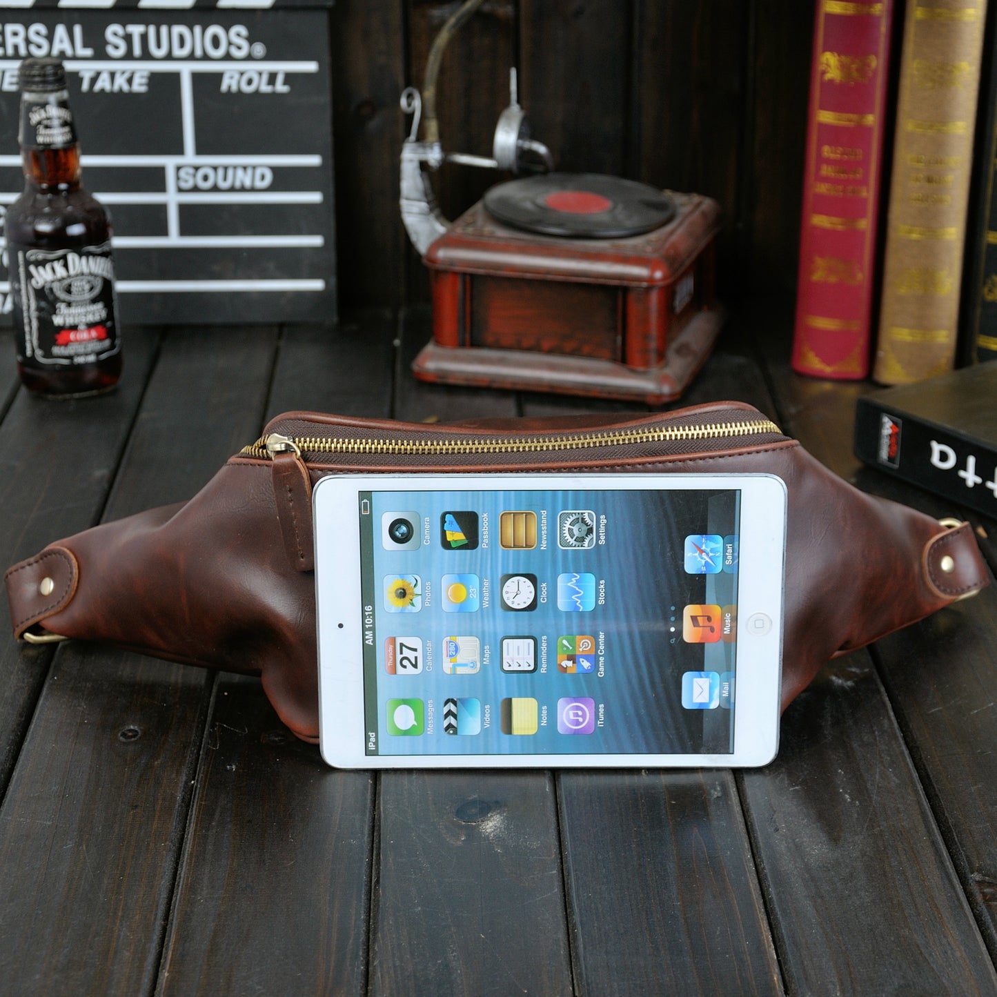 Men's Trendy Fashionable Retro Crazy Horse Leisure Men's Chest Bag