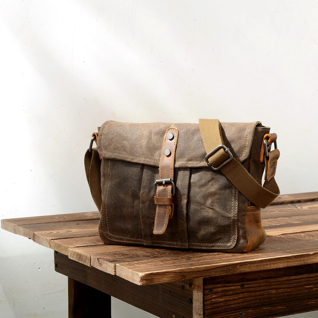 Men's Retro Canvas Simple Waterproof Horizontal Men's Briefcase
